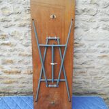 Folding table