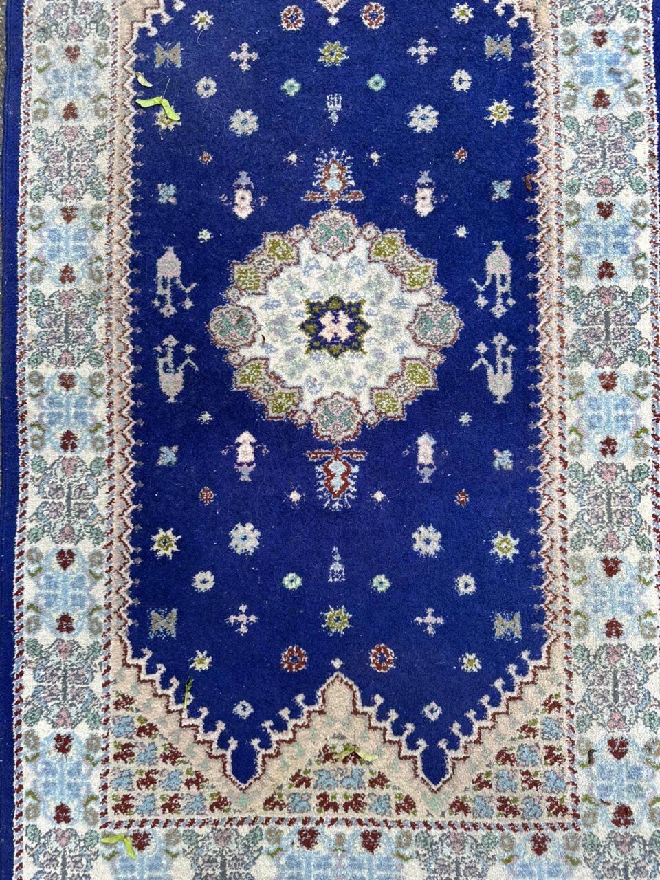 Tapis marocain artisanal fait main bleu certifié authentique 150x88cm