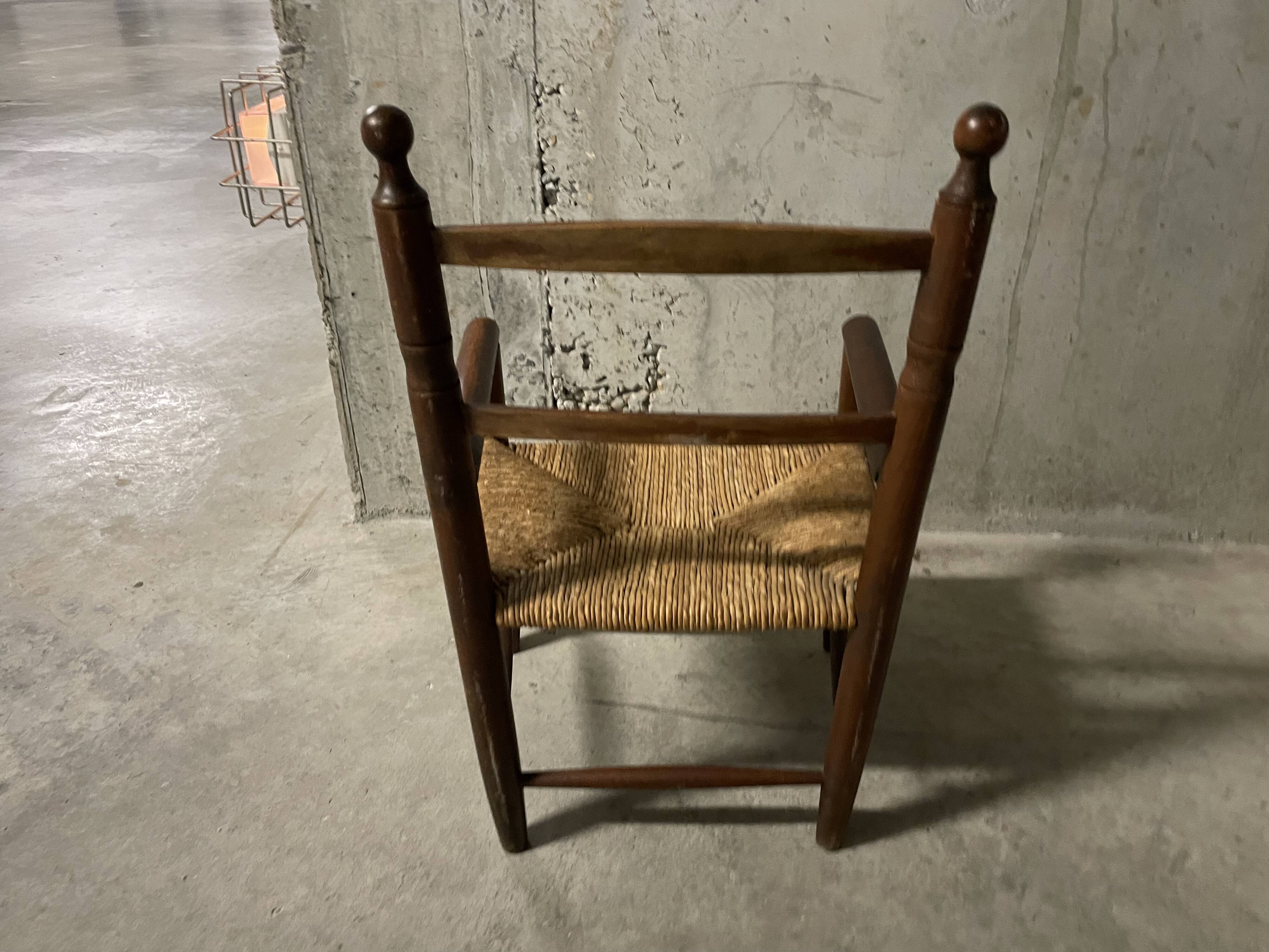 Fauteuil en bois et paille pour enfant