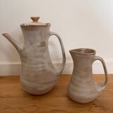 Ceramic teapot and milk jug set