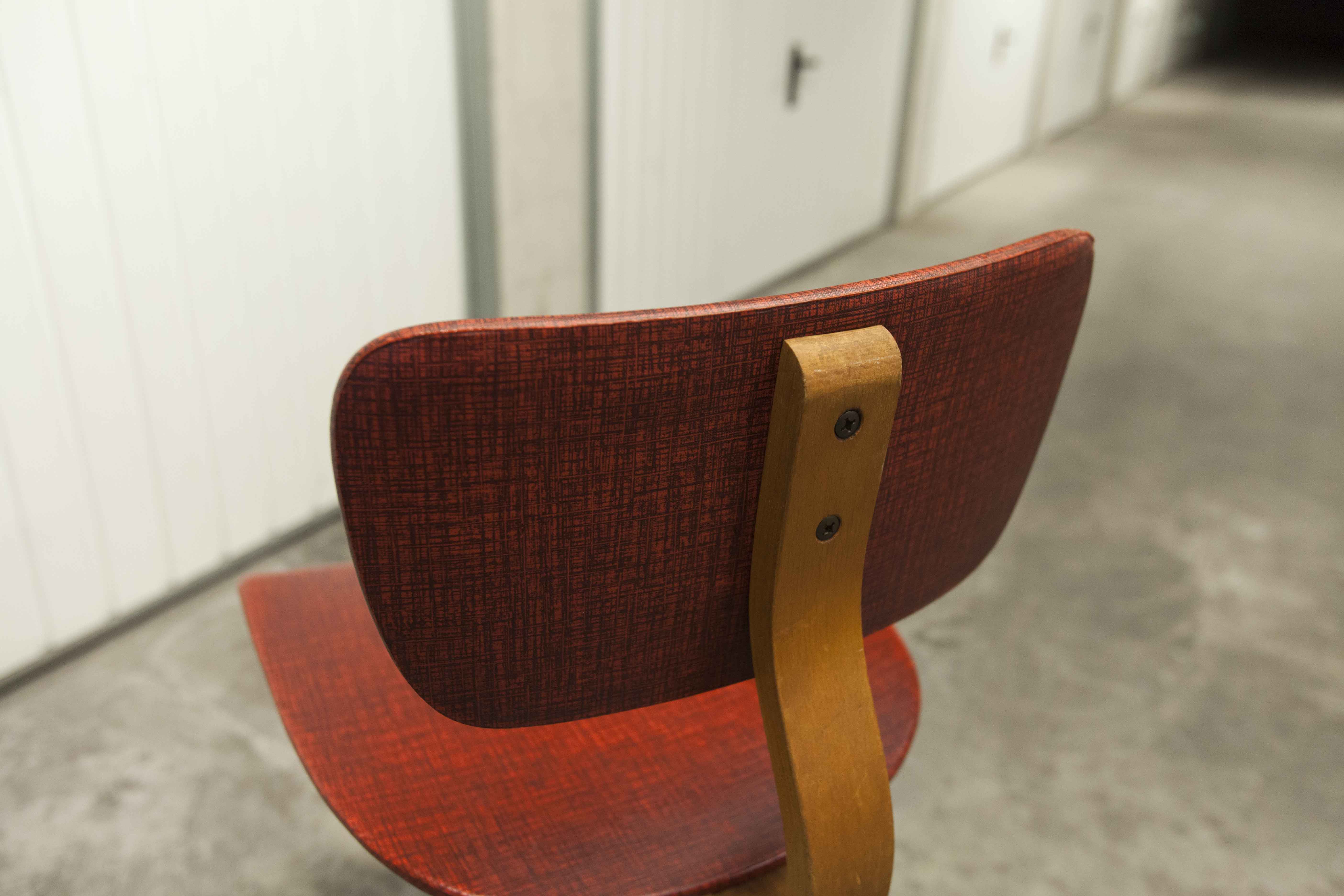 Workshop chair 1950 feet compass skaï red atypical