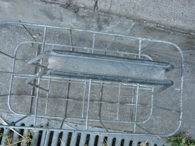 Metal bottle holder 8 lockers 60s