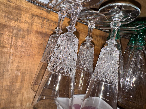 Ancien meuble de mariage du Rajasthan en bois sculpté, incrustations d