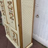 Armoire penderie peint à la main fleurs