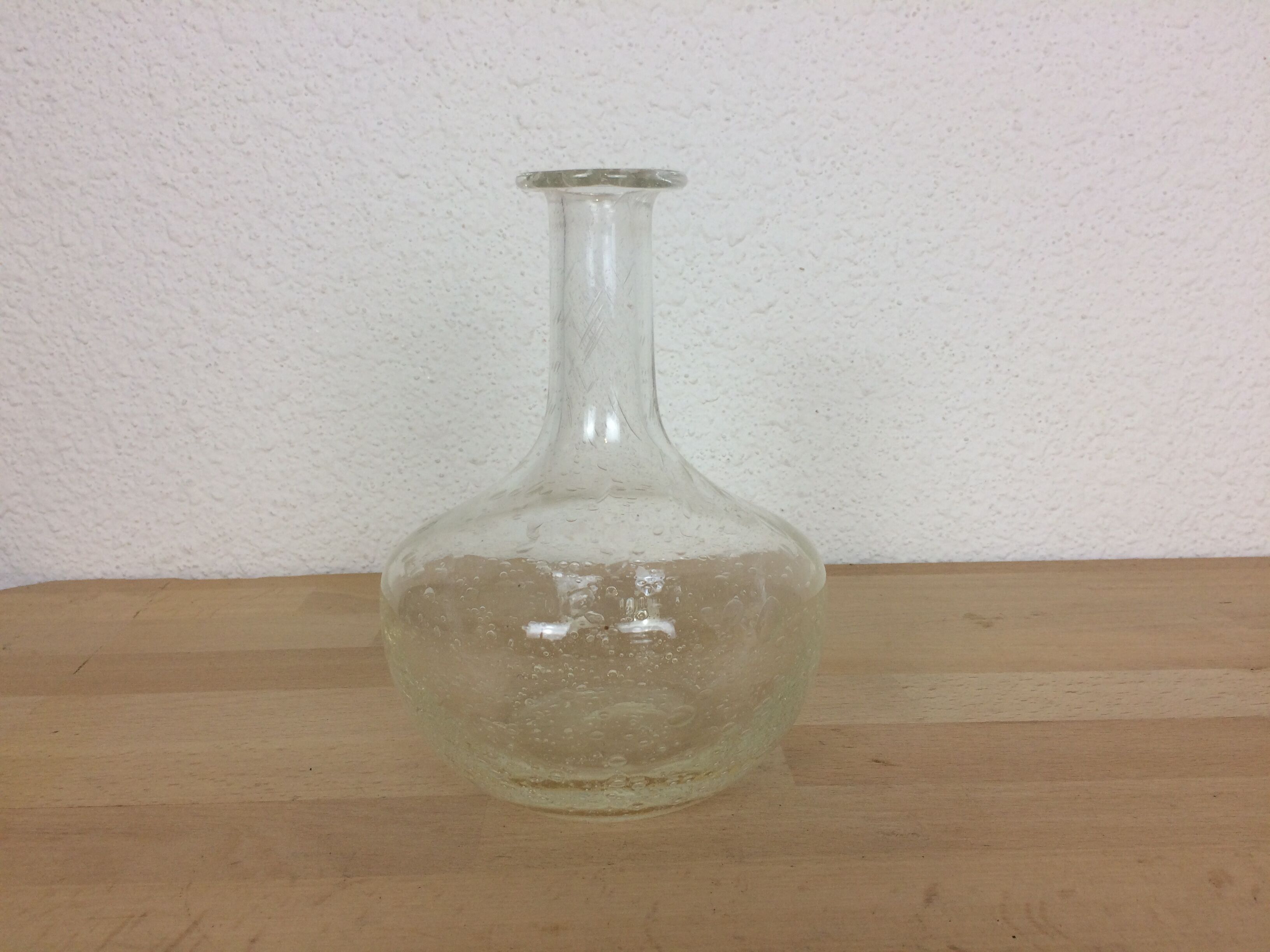 Vase soliflore en verre bullé de Biot