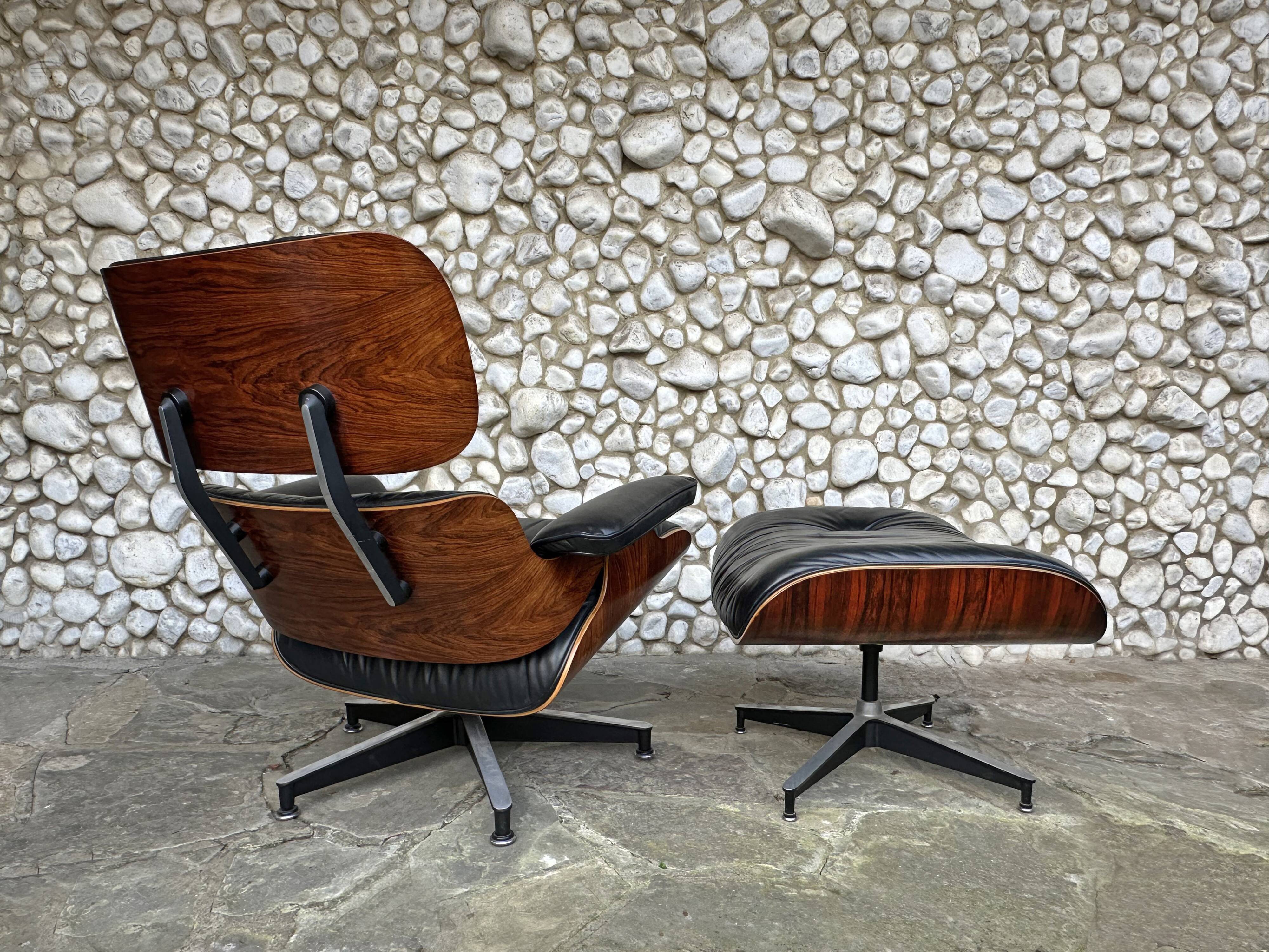 Fauteuil Lounge et ottoman Herman Miller Charles & Ray Eames, palissandre