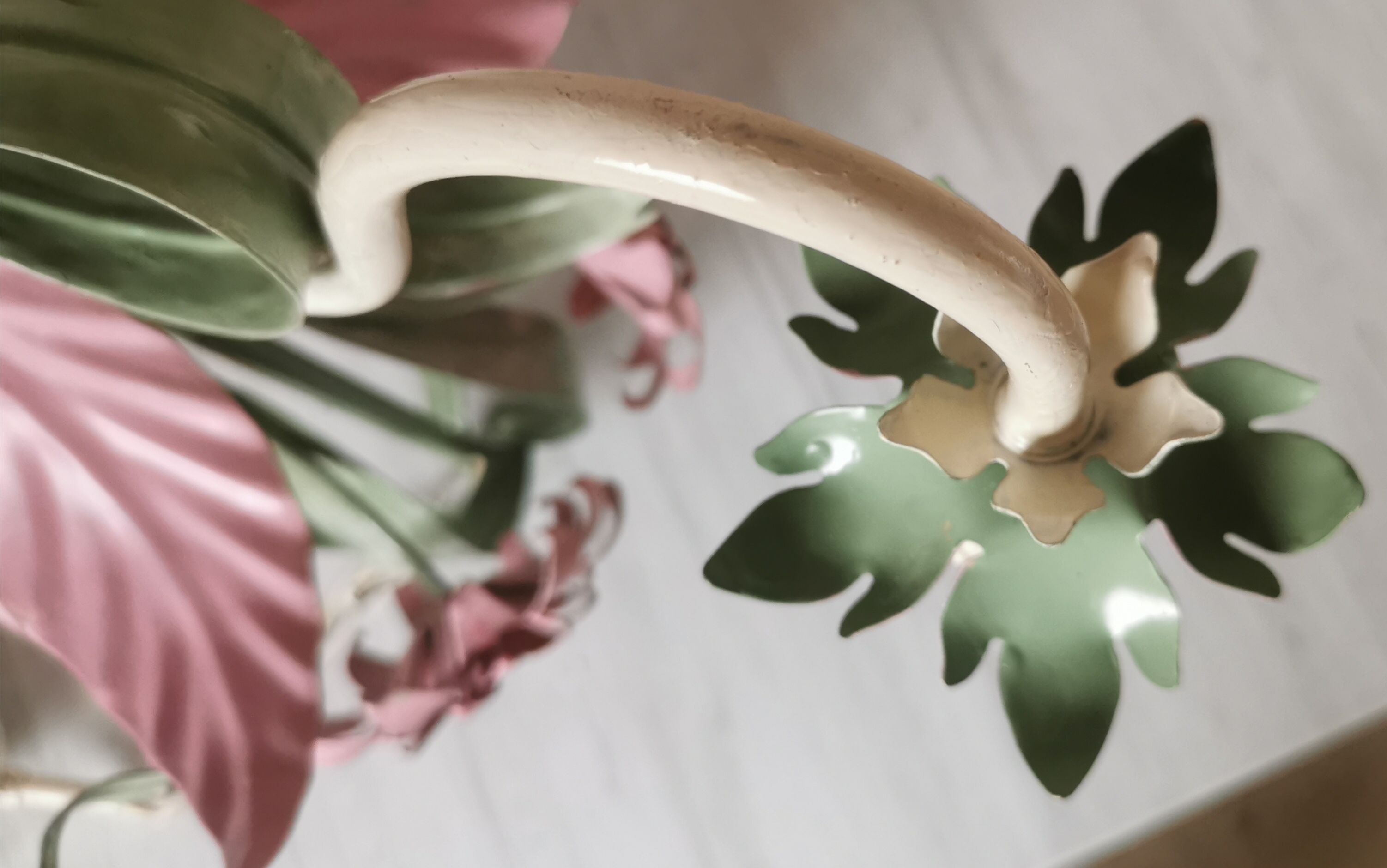 Lustre iron and painted sheet flowers camellias