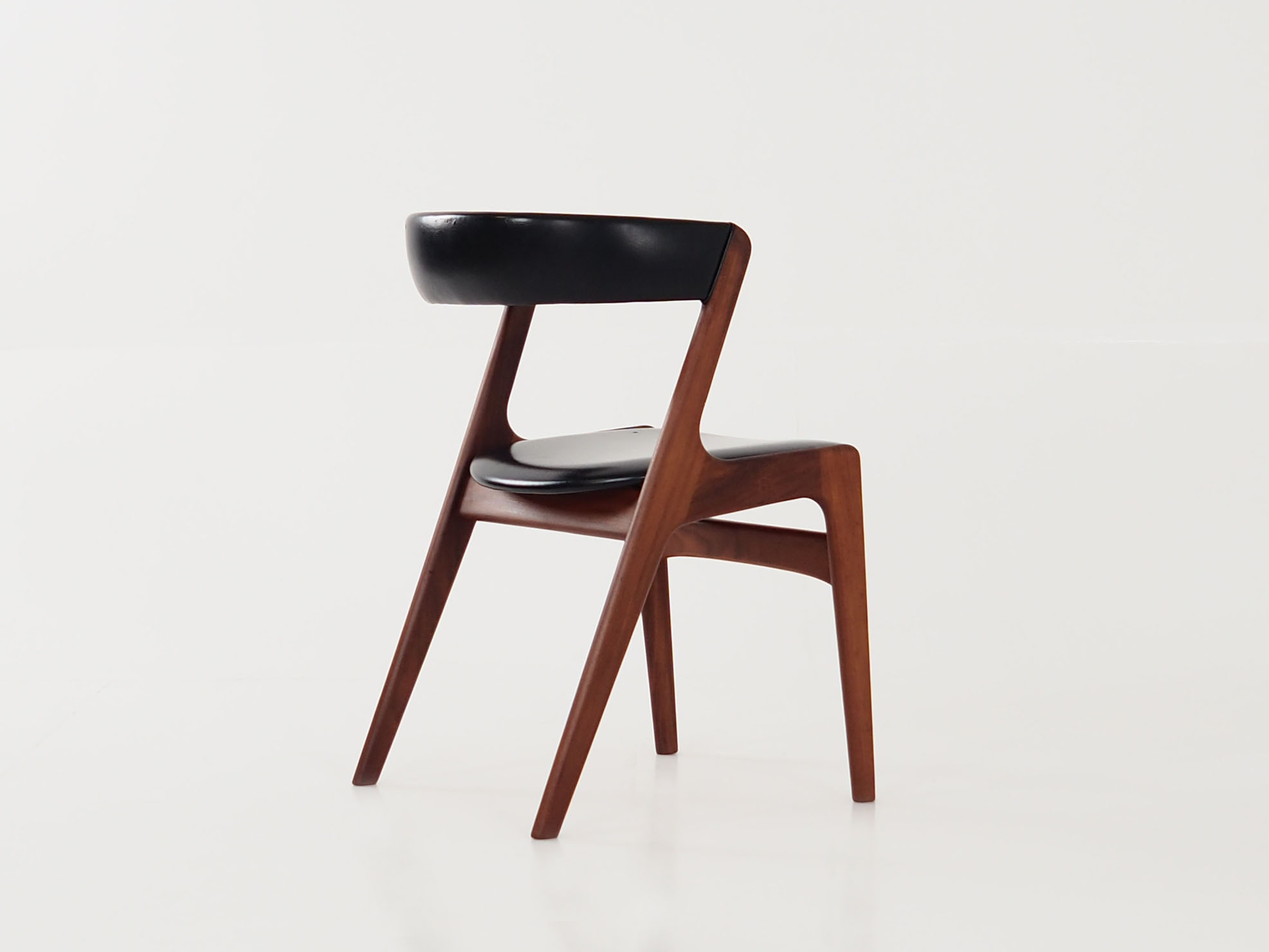 Fire  teak chair design by Kai kristiansen for Schou andersen, scandinavian design.