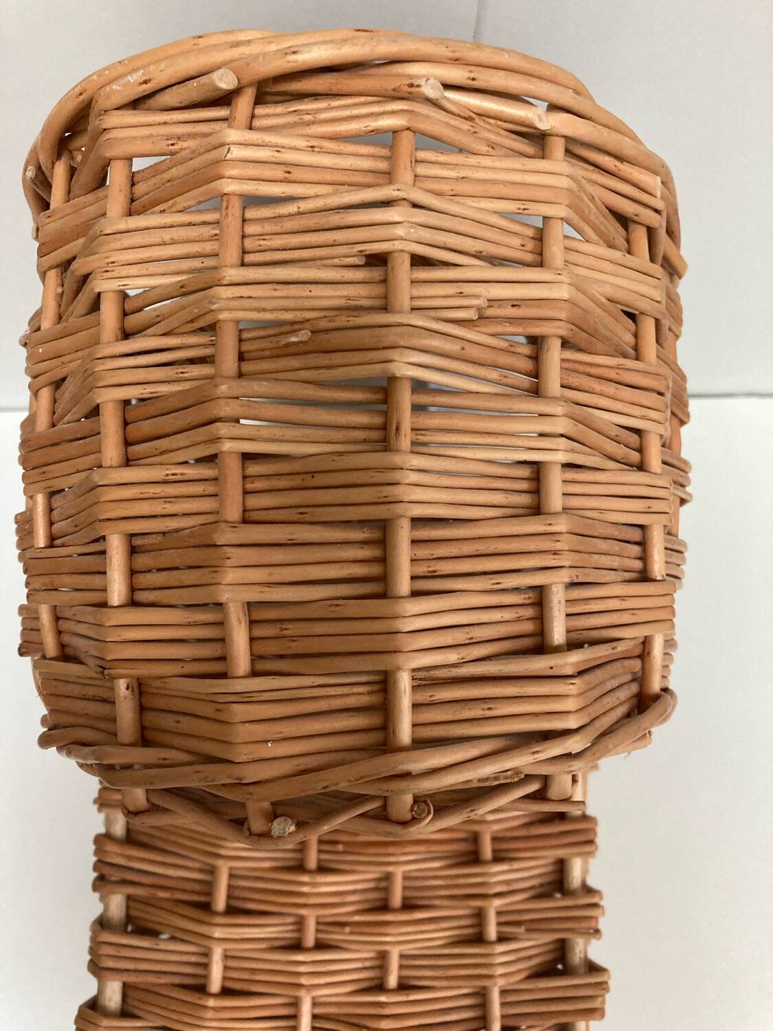 Panier d’escaliers en osier tressé, 1970