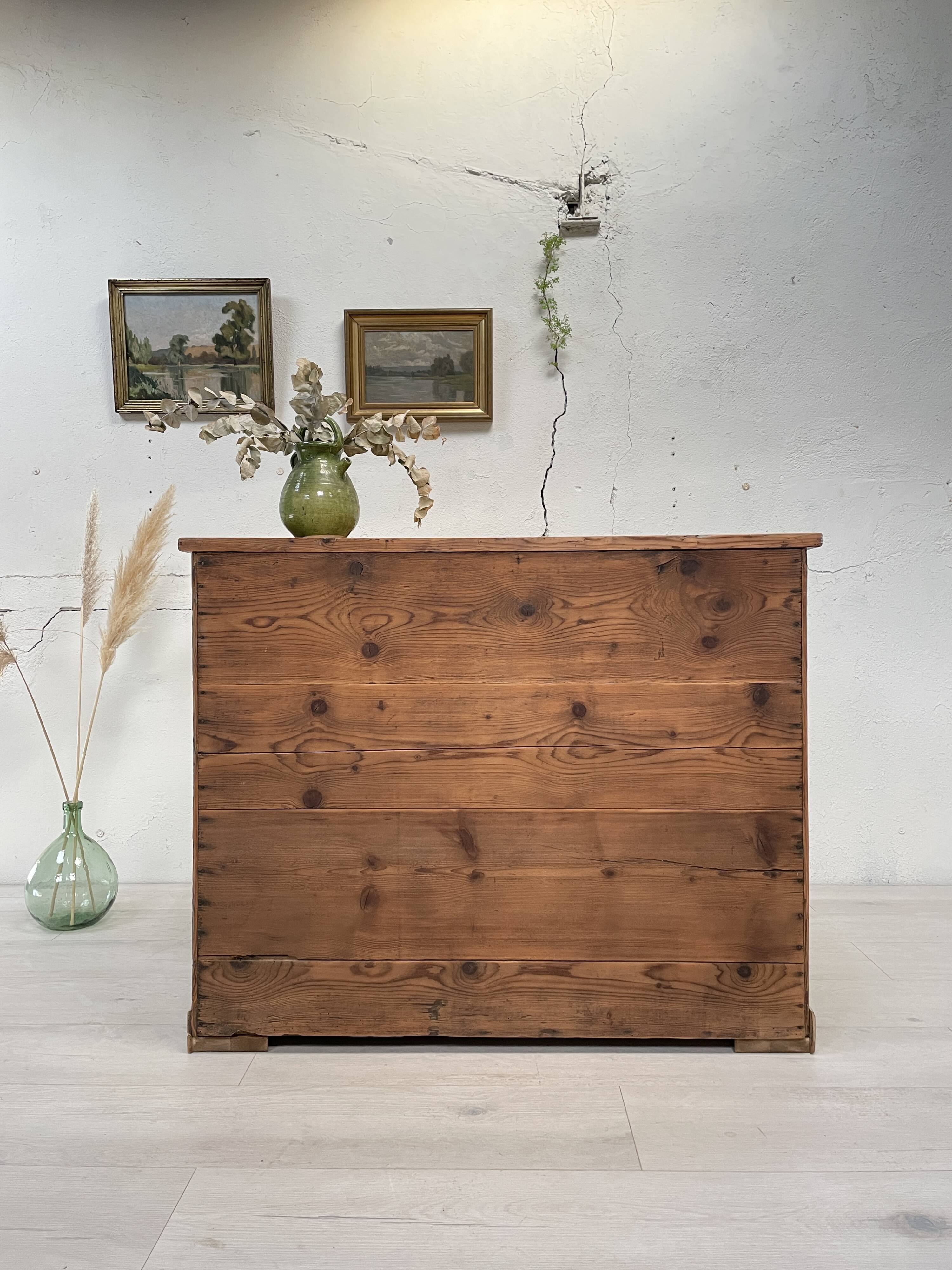 Parisian buffet in patinated wood, circa 1930.