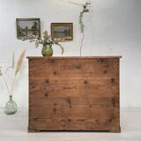 Parisian buffet in patinated wood, circa 1930.