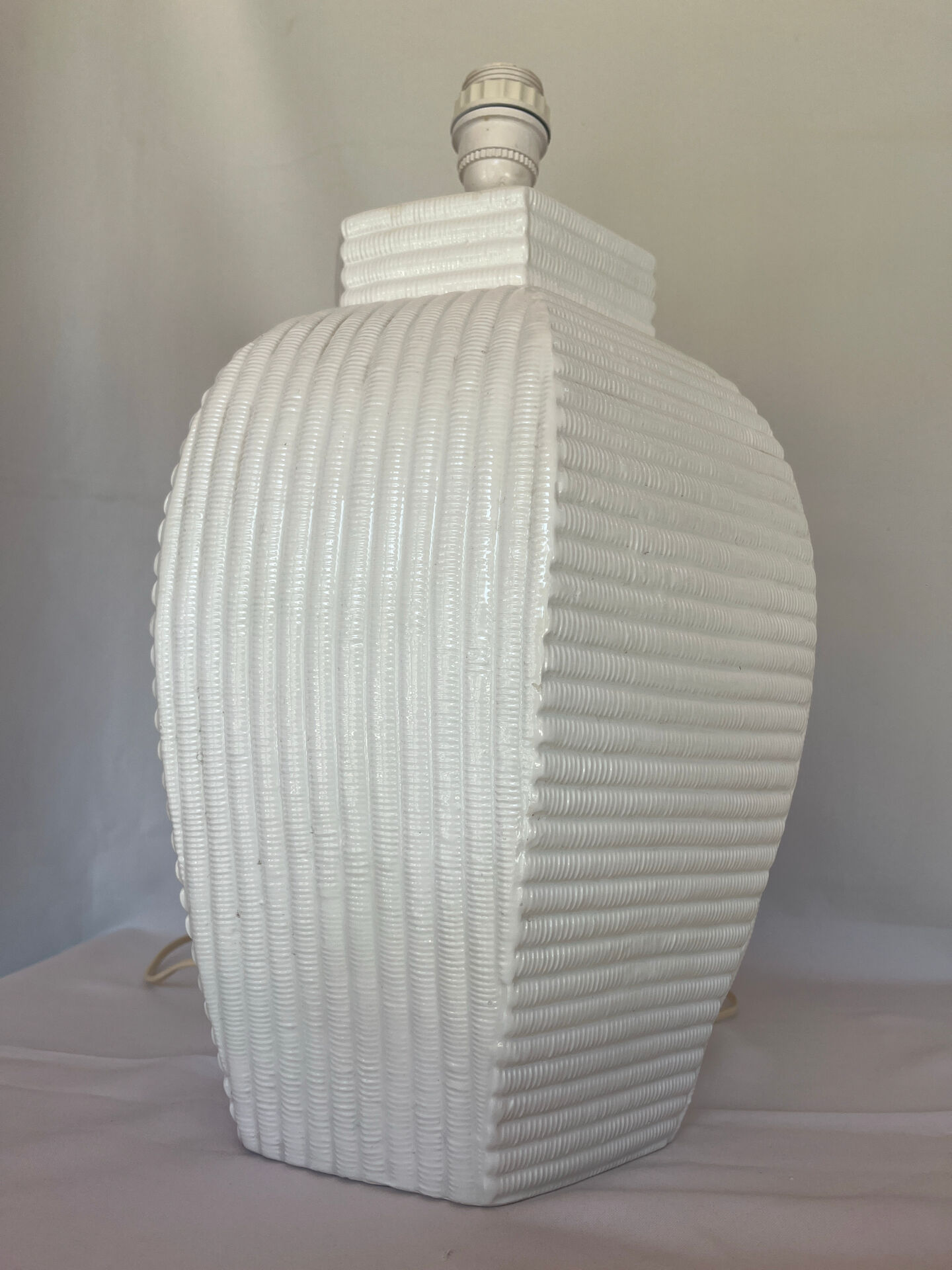 Lamp base