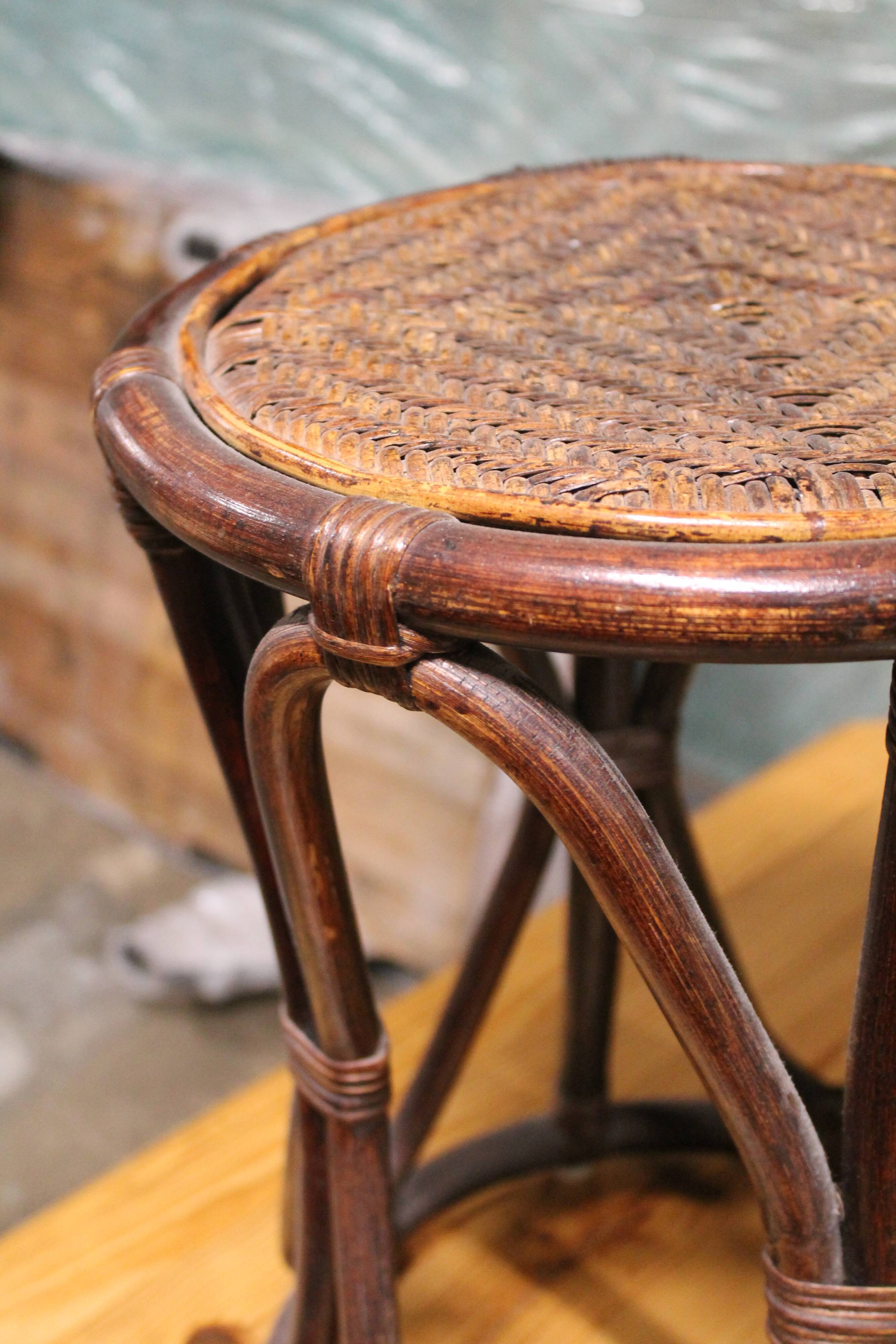 Table d'appoint en rotin