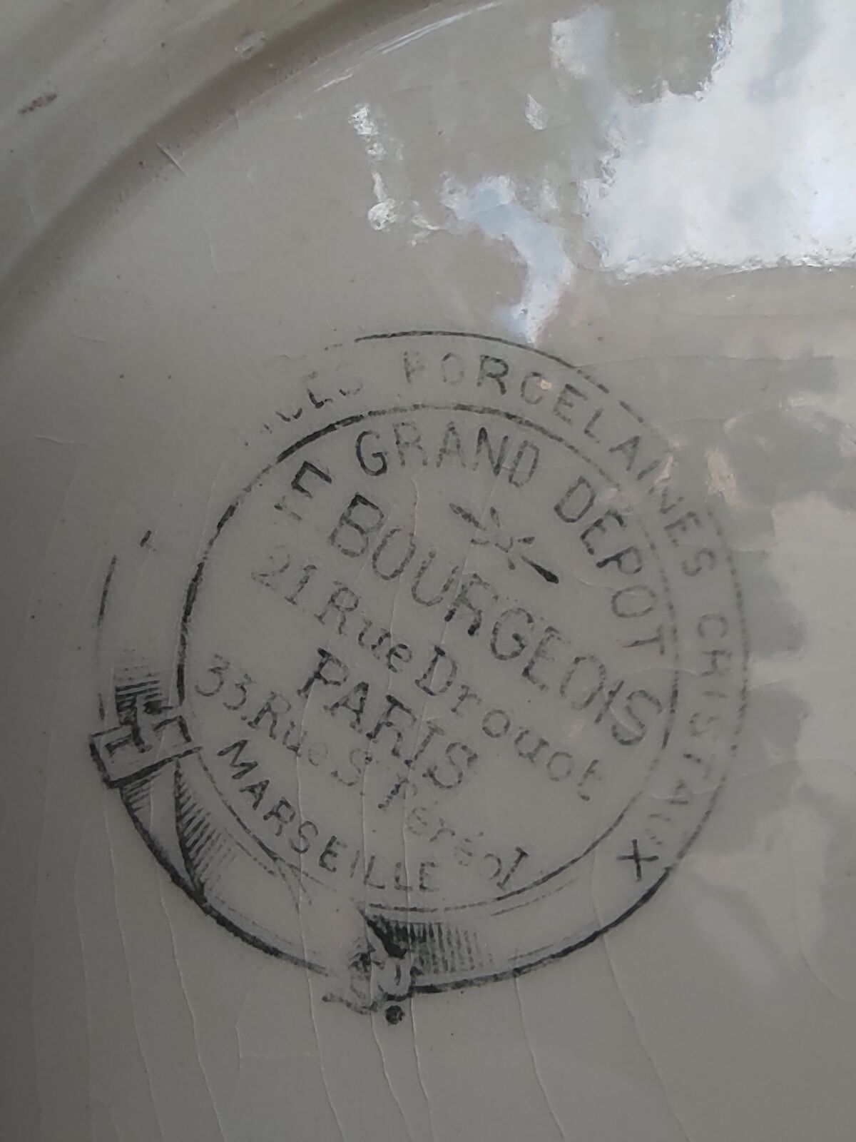 6 flat earthenware plates by Gien