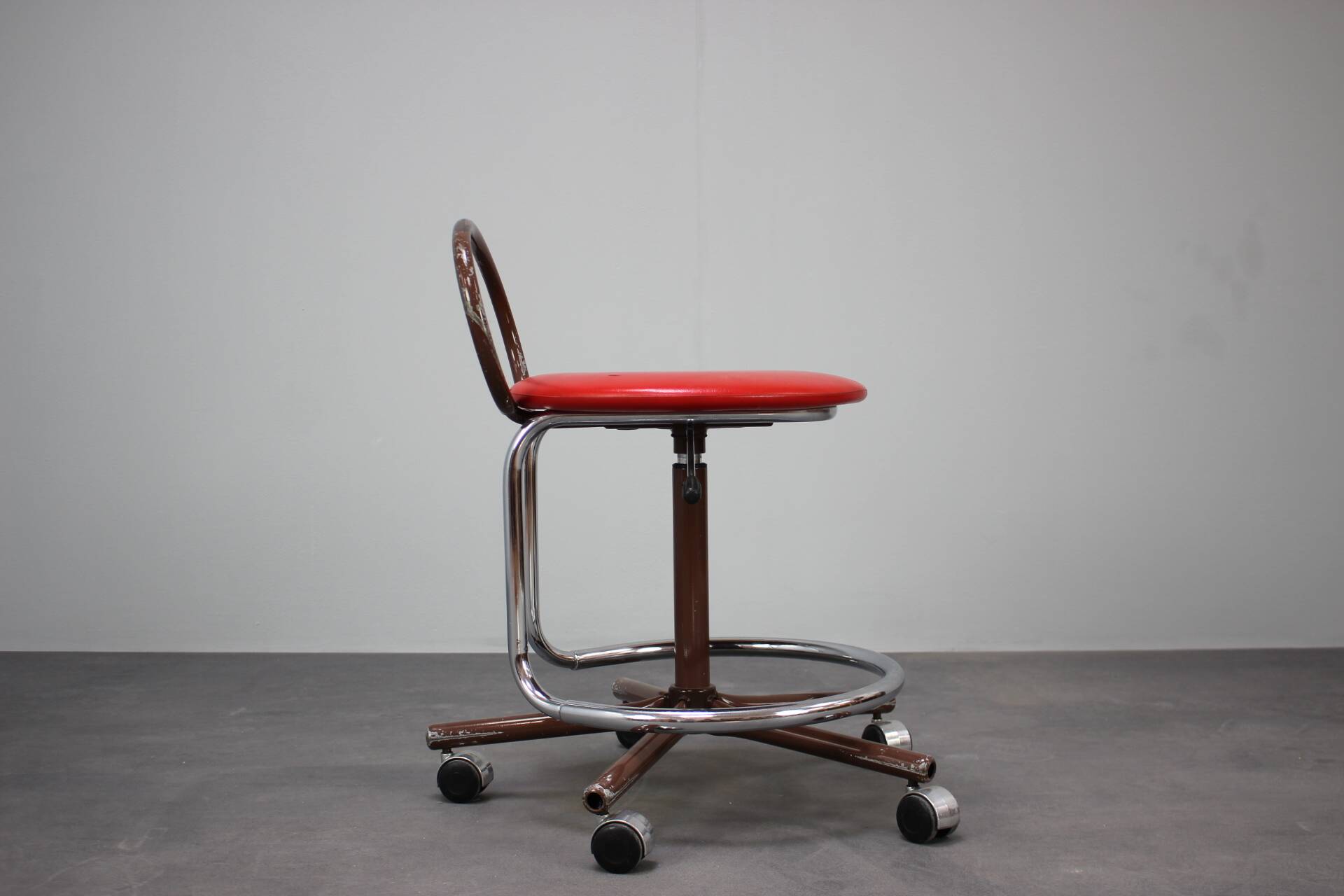 Mid-century Adjustable Industrial Workshop Chair by Kovona, 1980s, czsk