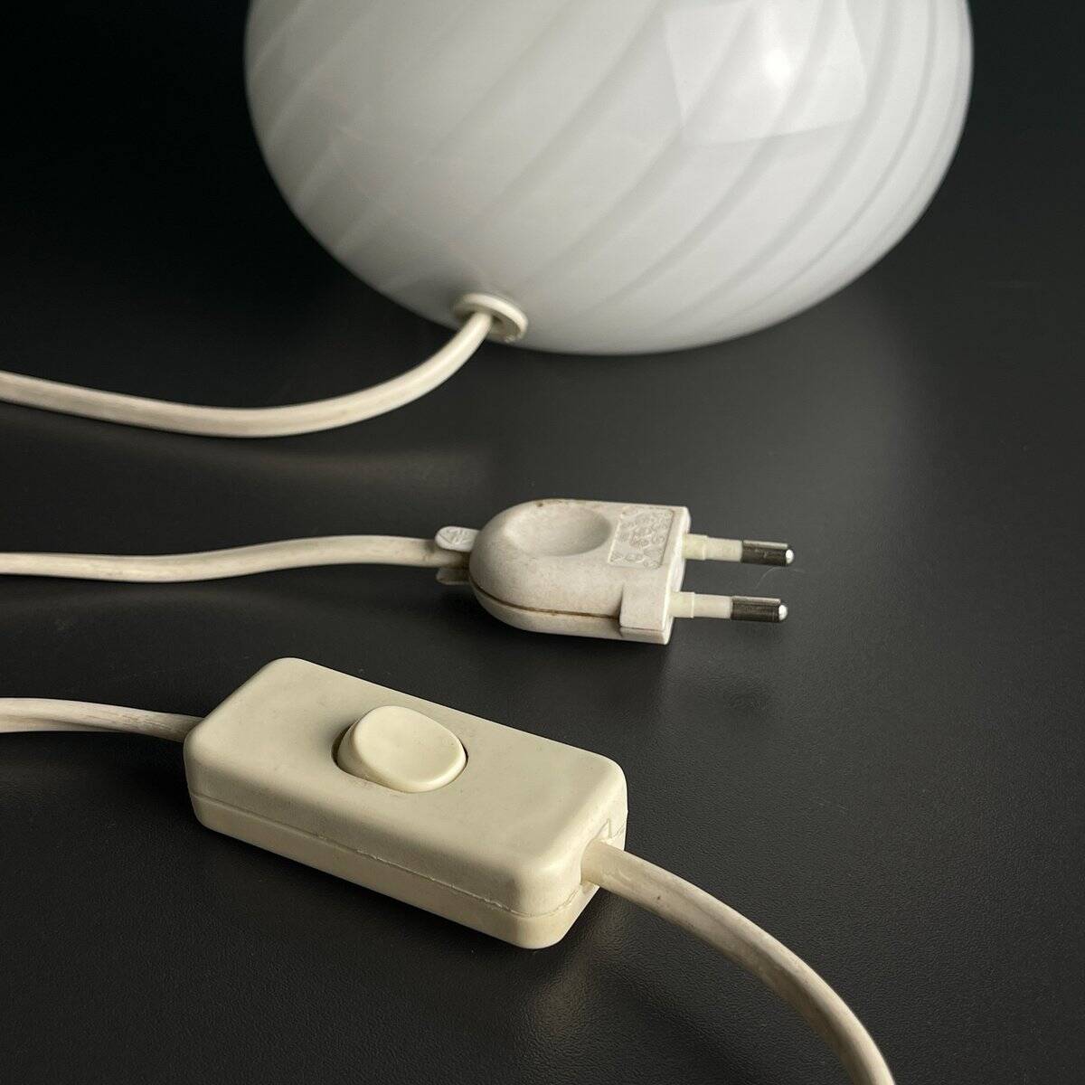 Vintage Murano glass table lamp in a swirling mushroom shape, Italy, 1970s.