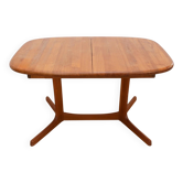 Teak dining table by Dyrlund