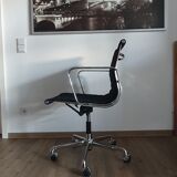 EA 117 Office chairs by Charles & Ray Eames for Vitra