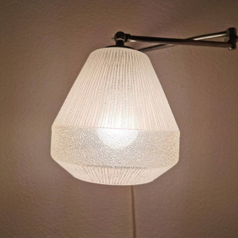 Vintage wall lamp/swivel arm, 1980