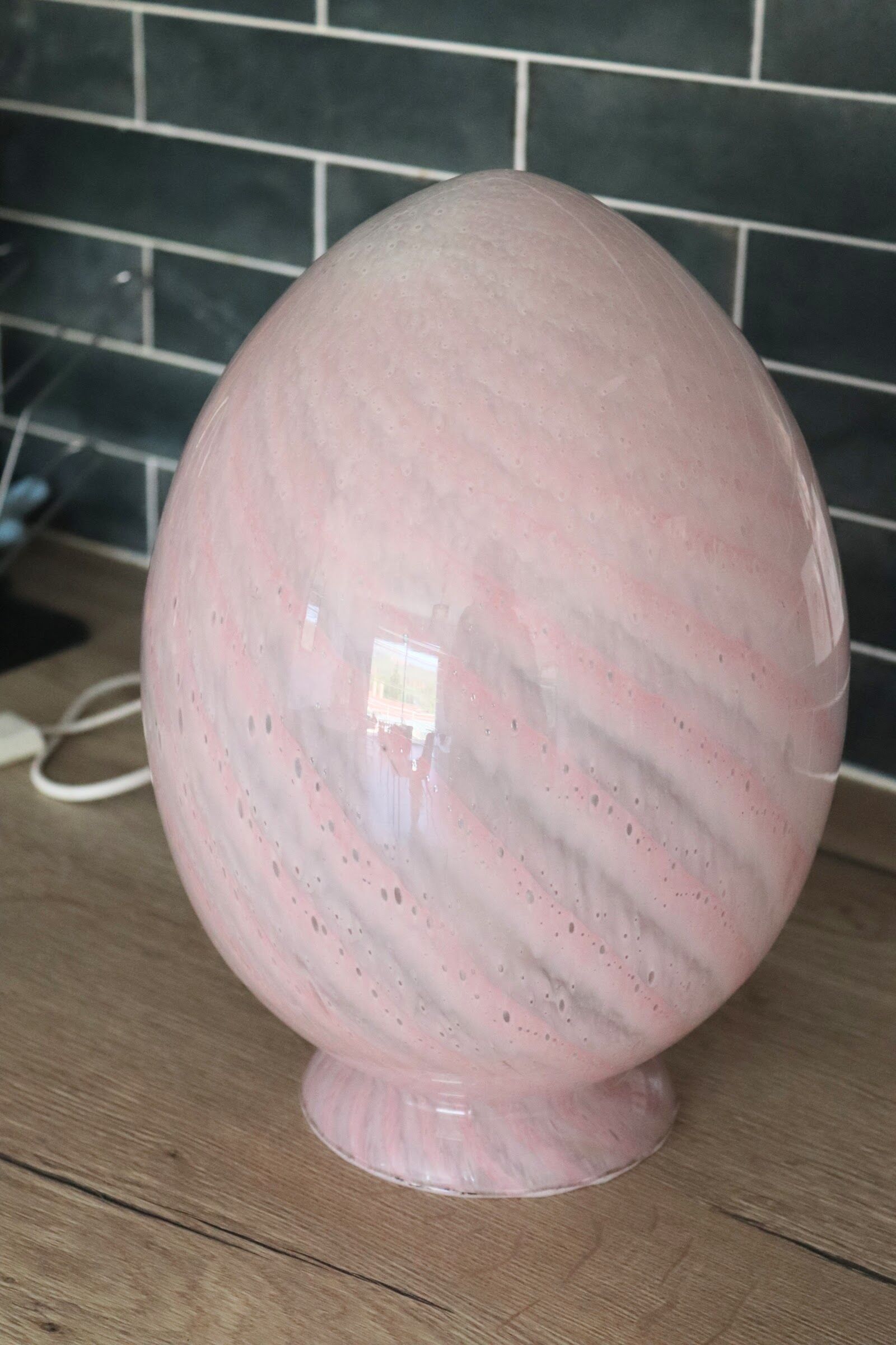 Pink glass egg lamp 70s
