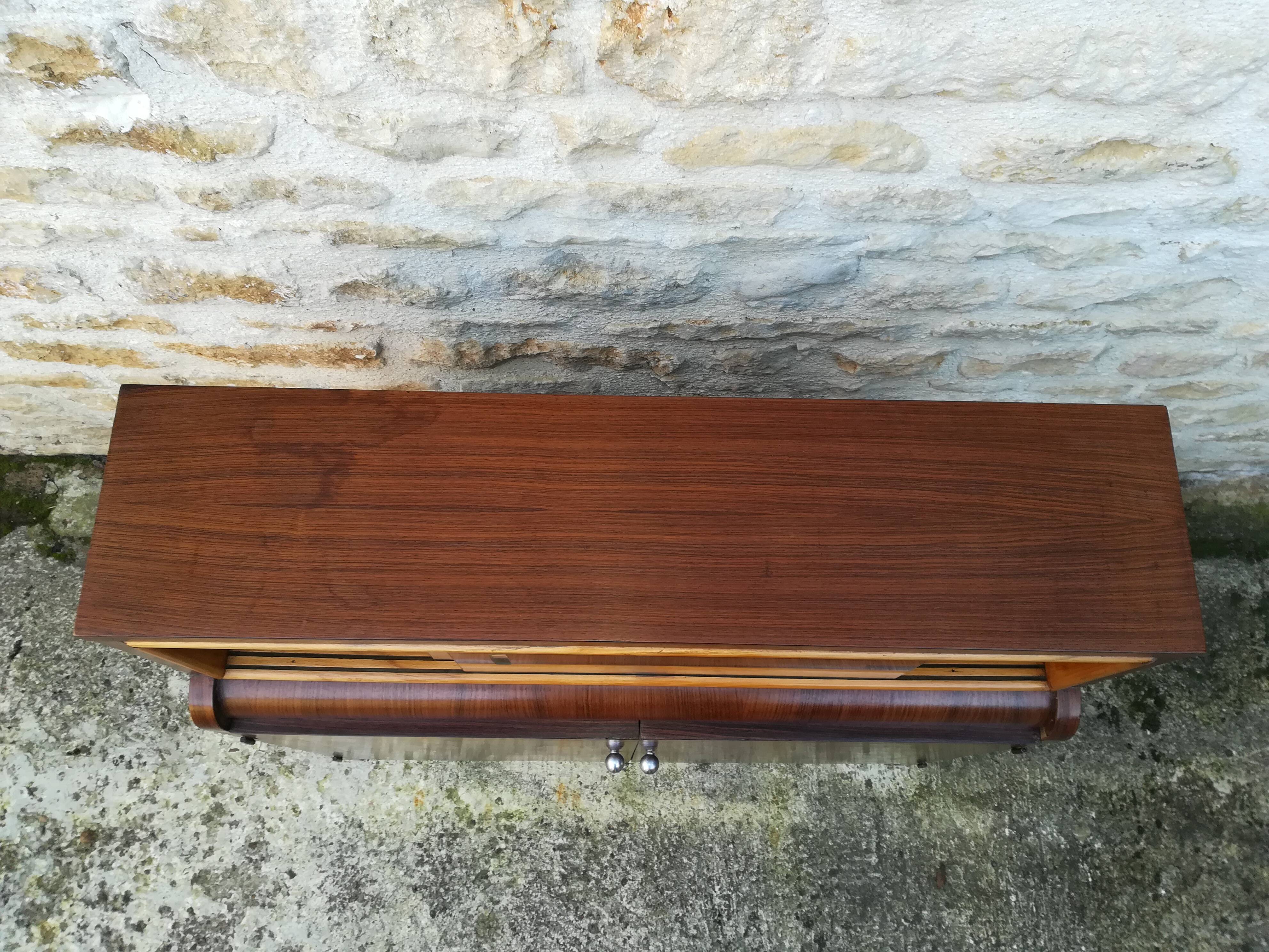 BAR SHOWCASE 50 YEARS