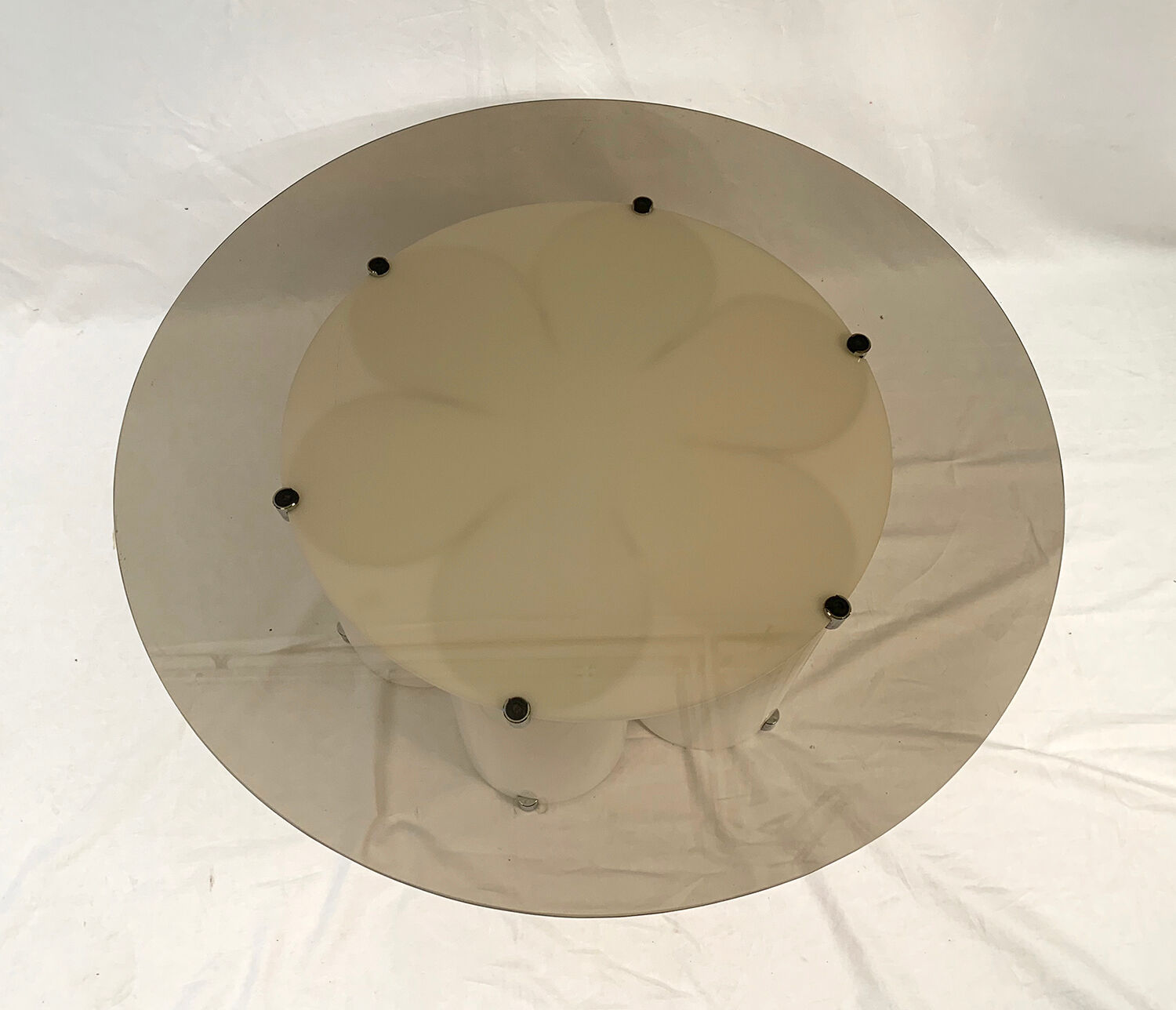 Space age lounge table in white Plexiglas