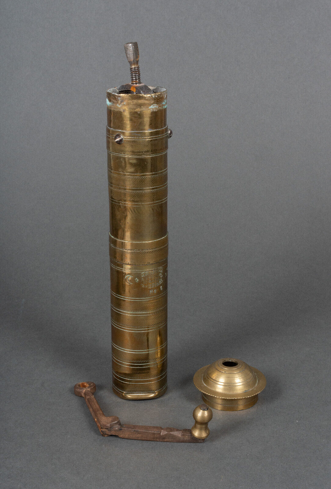 Large nineteenth pepper mill Nurtsengul Istanbul