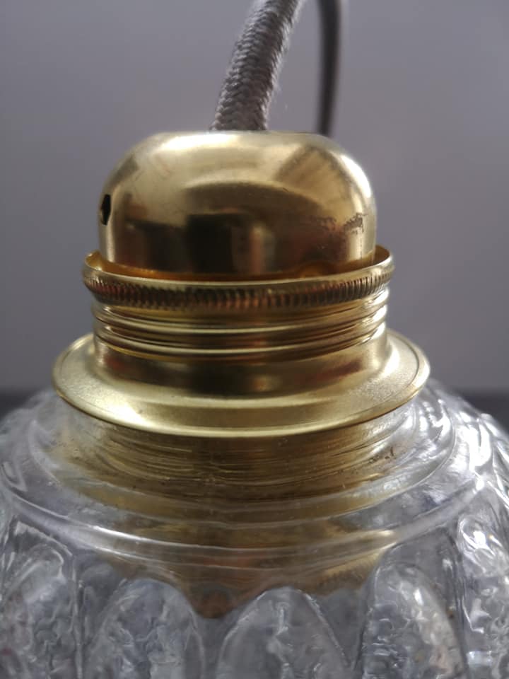 Antique vintage suspension in chiseled glass spirit TBE