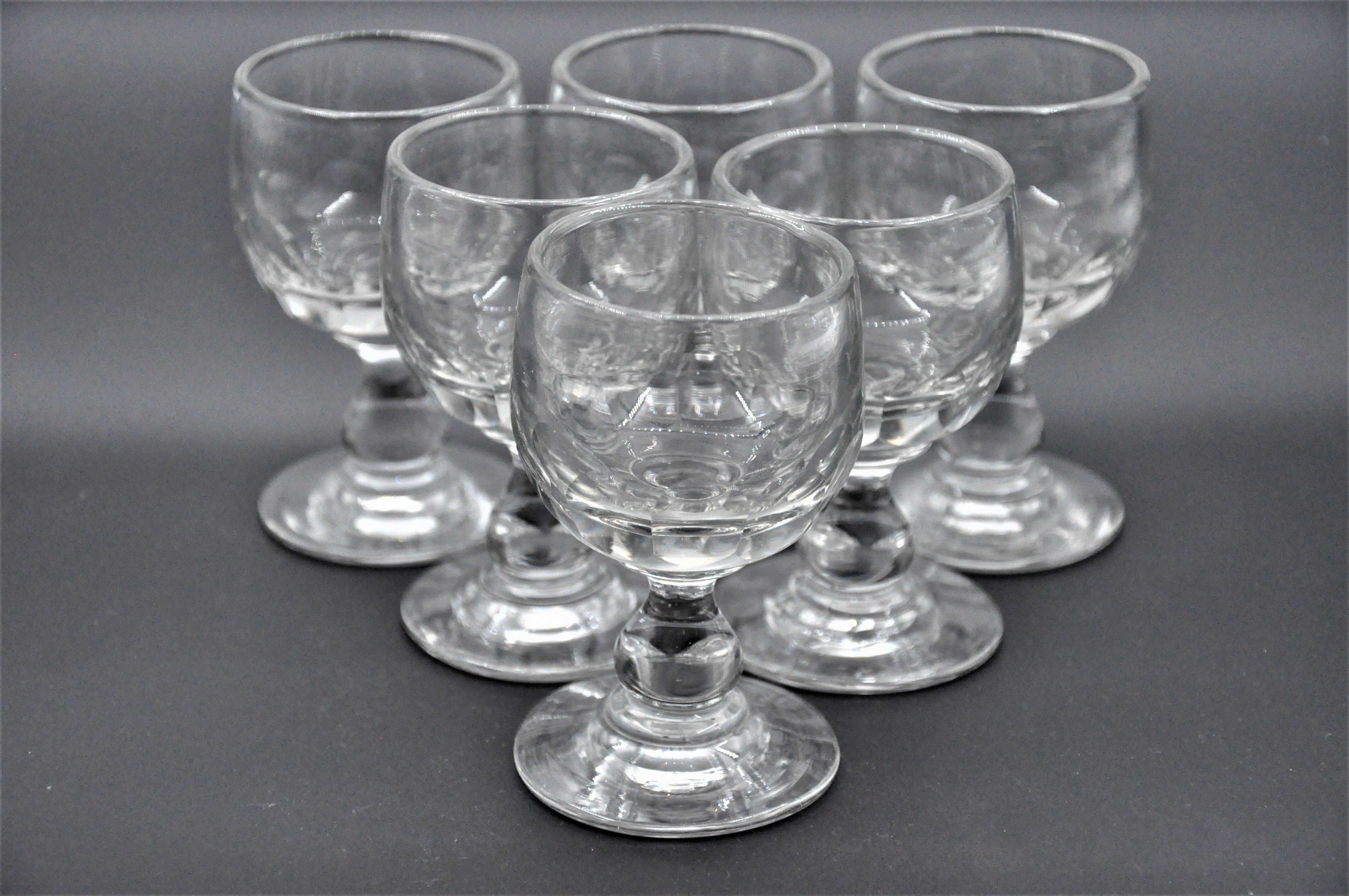 Old service of 6 wine glasses - crystal or cut glass - tableware