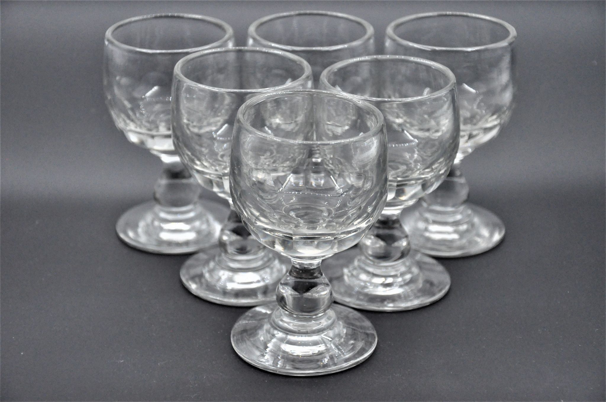Old service of 6 wine glasses - crystal or cut glass - tableware
