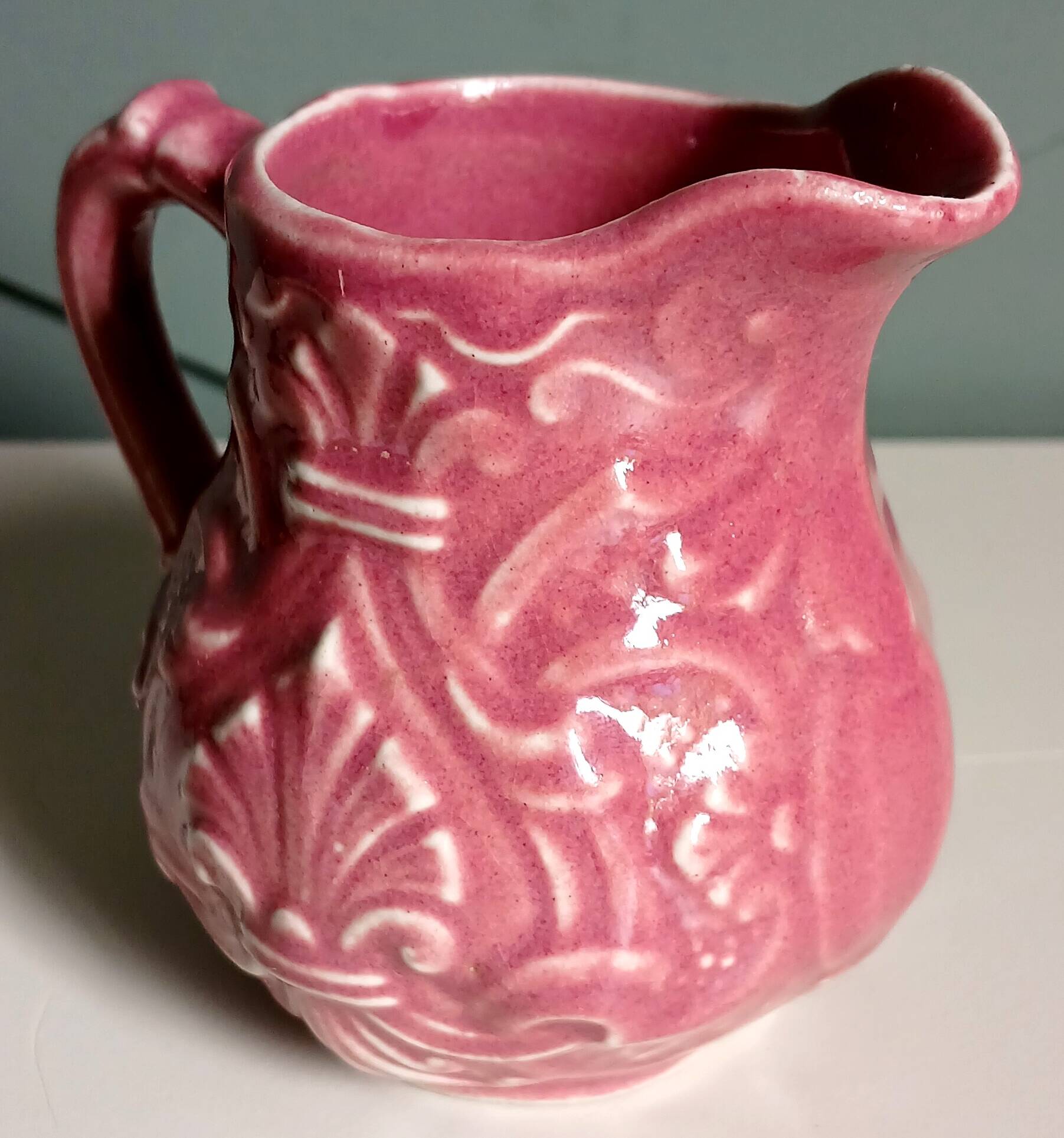 Milk jug, cream jug barbotine Onnaing 1920