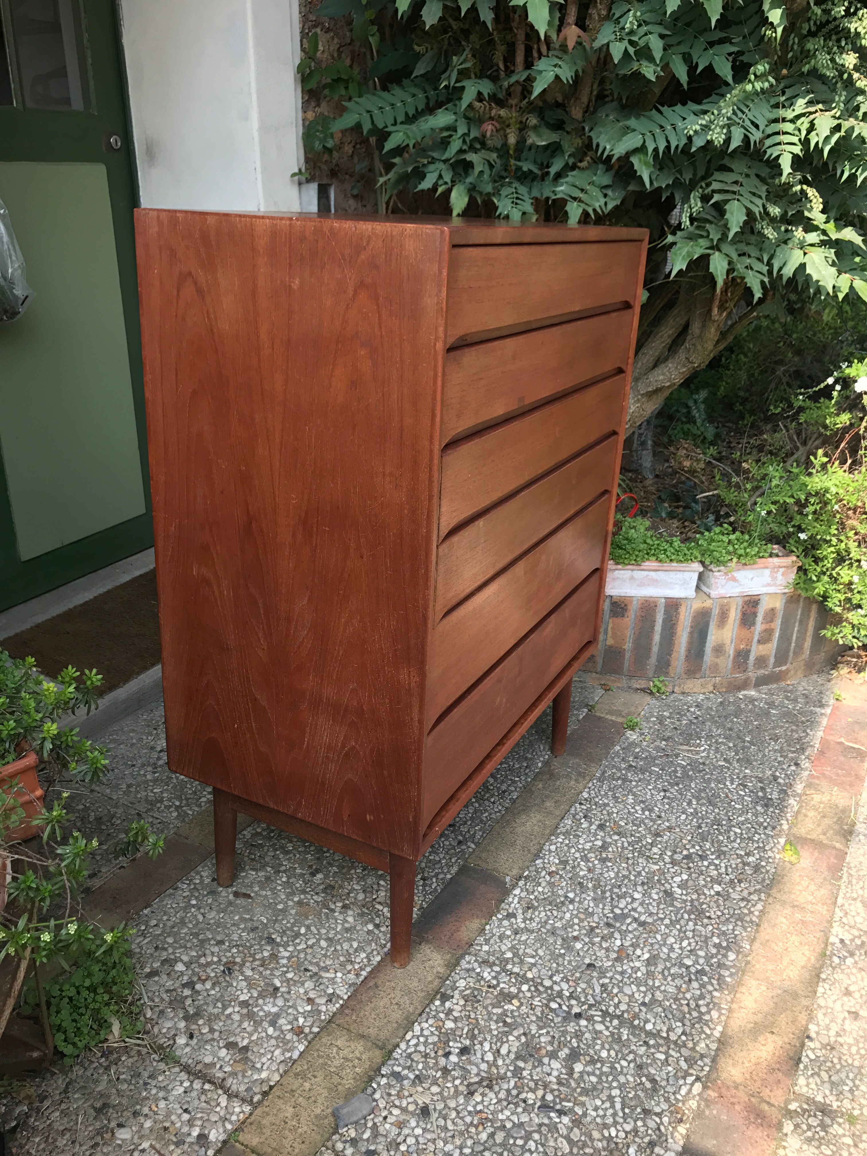 Scandinavian chest of drawers