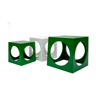 Seventie's graphical nesting tables