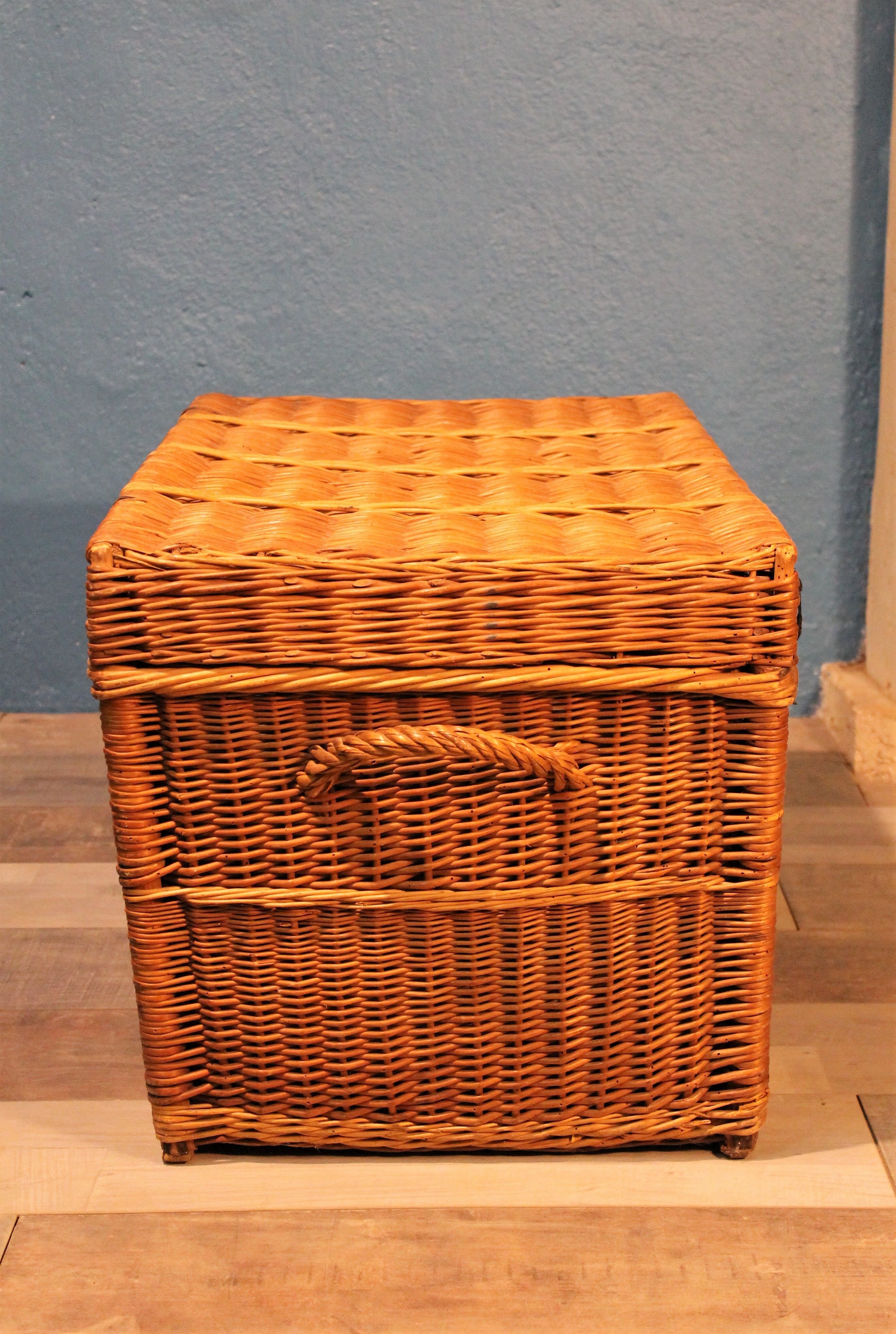 Trunk wicker 1930