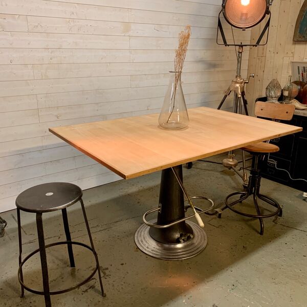 Table à dessin d'architecte sur vérin hydraulique Nike Eskilstuna 1950 |  Selency