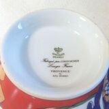 Porcelain pourer