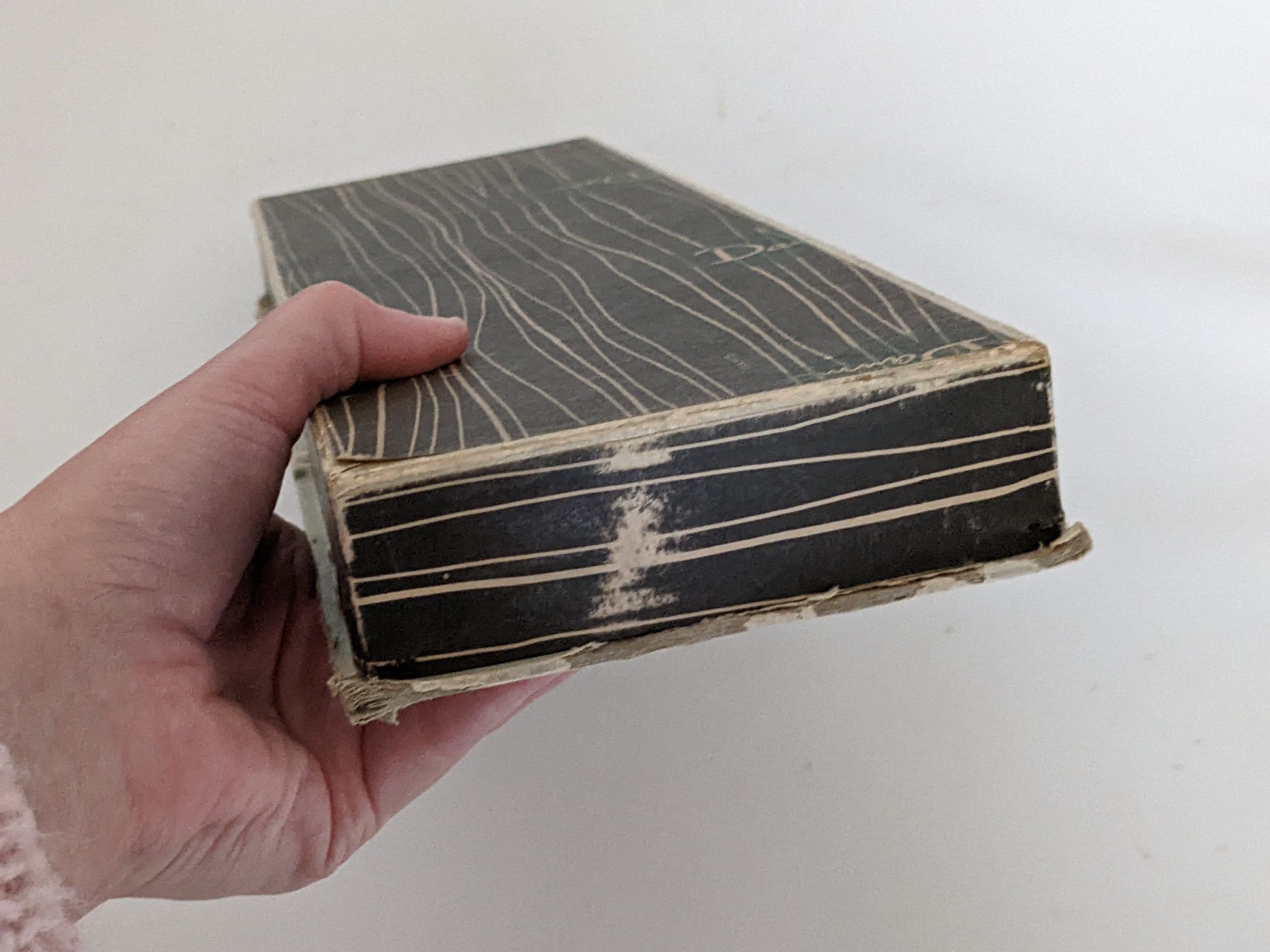 Suite of 12 Daum knife holders