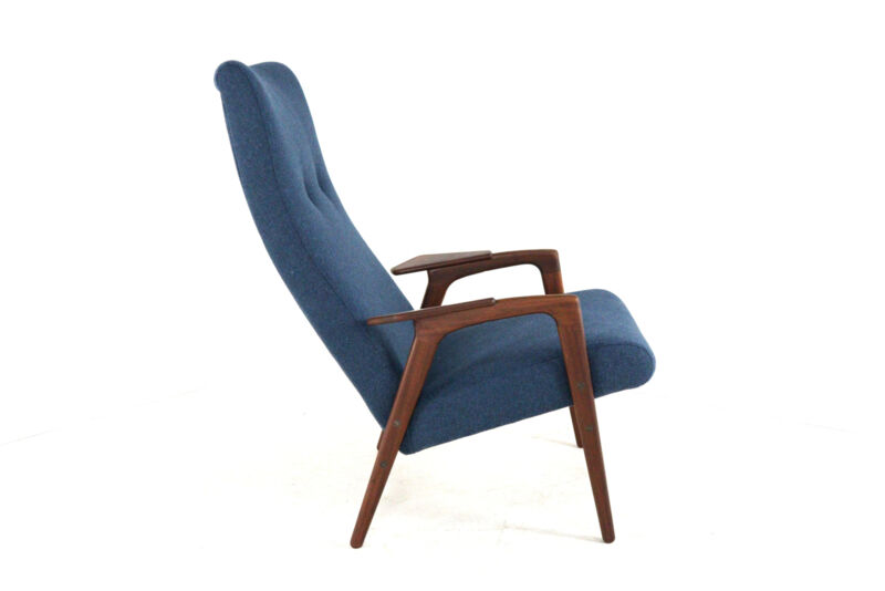 Pastoe Ruster by Yngve Ekstrom Armchair FT08 - new upholstery