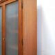 Bibliothèque vitrée vintage en bois