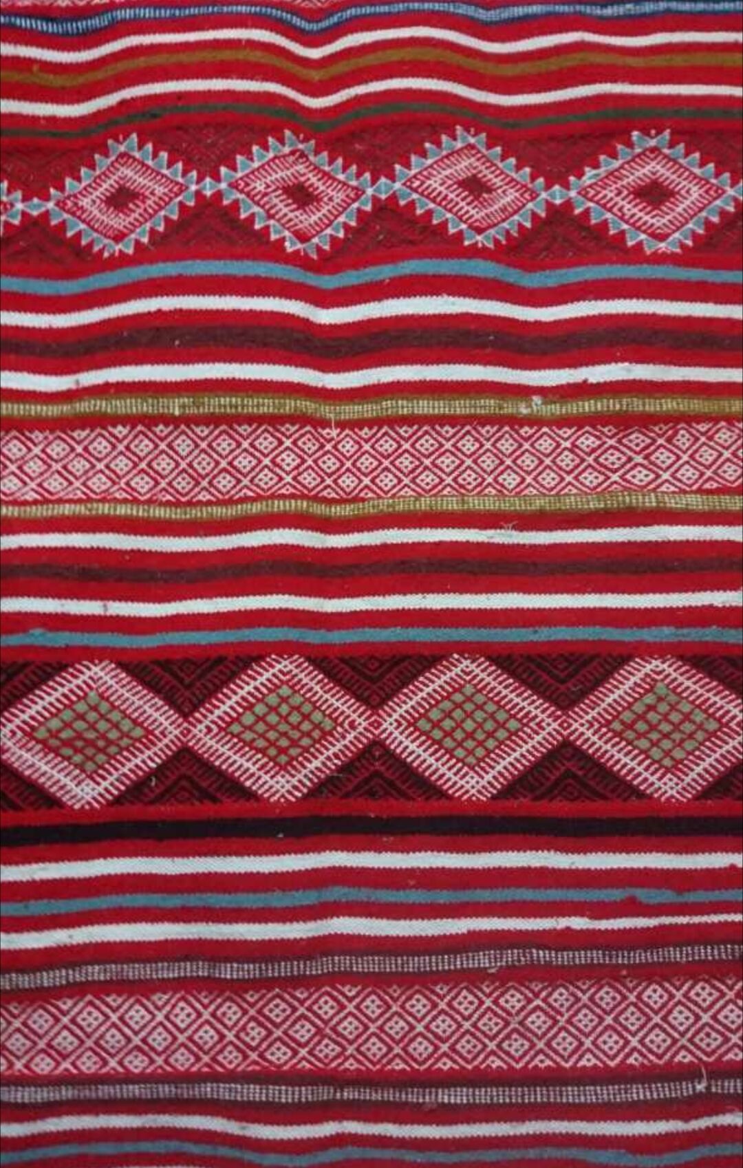 Tapis berbère rouge fait à la main en laine 115x215cm
