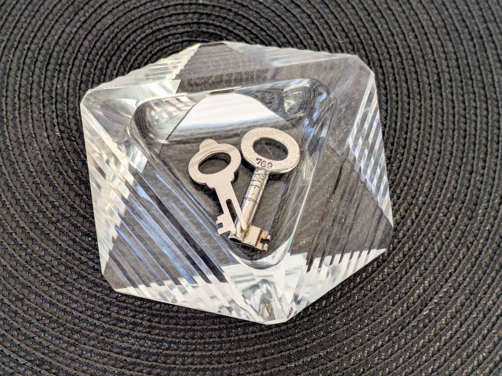 Ashtray pocket tray faceted glass Murano Midcentury style