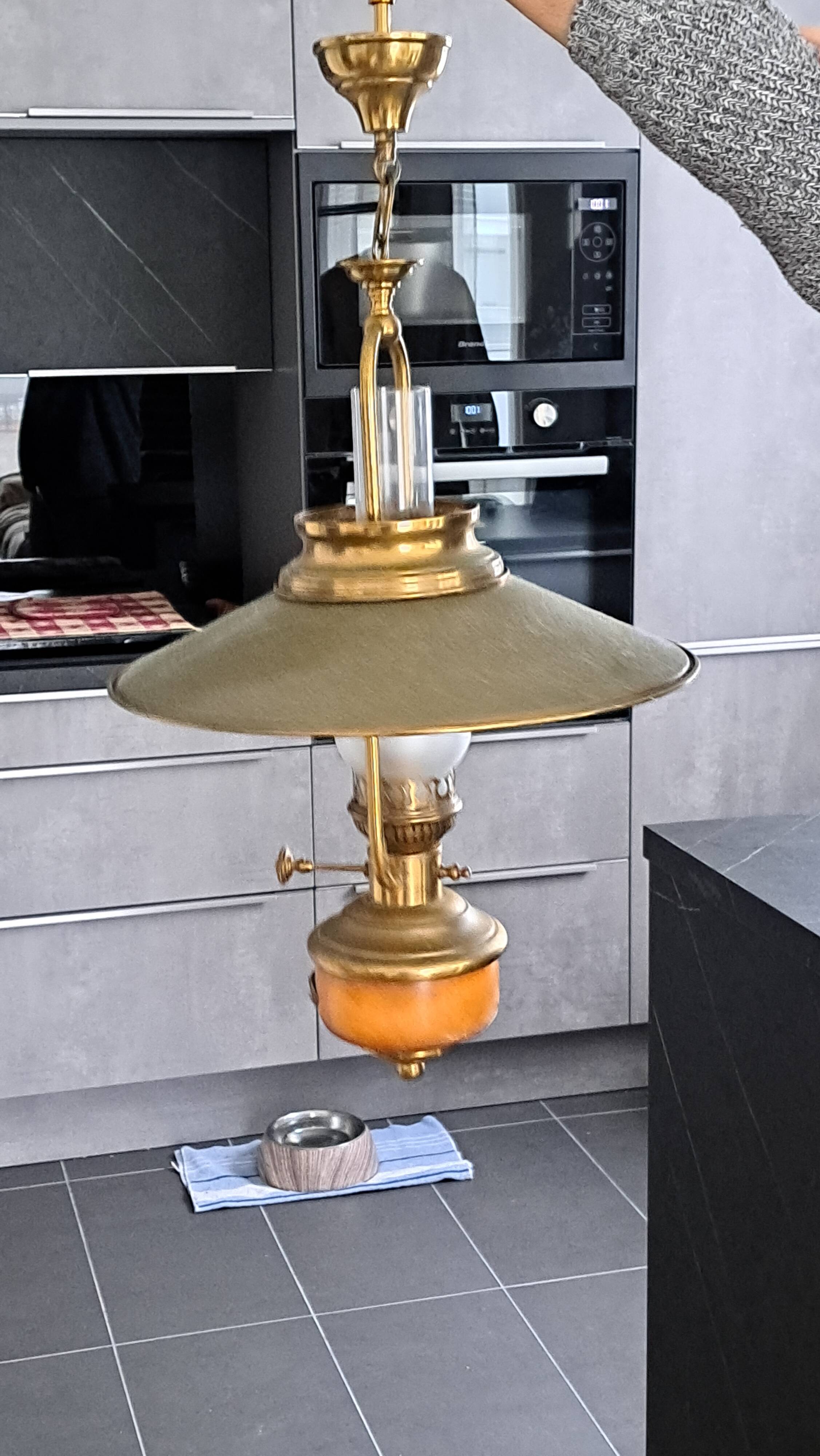 Louisiana lamp for suspension