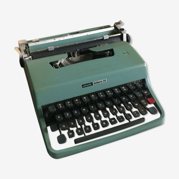 Machine à écrire mécanique vintage portable Olivetti Lettera 32