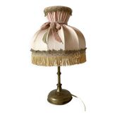Lampe ancienne en laiton , abat jour à franges