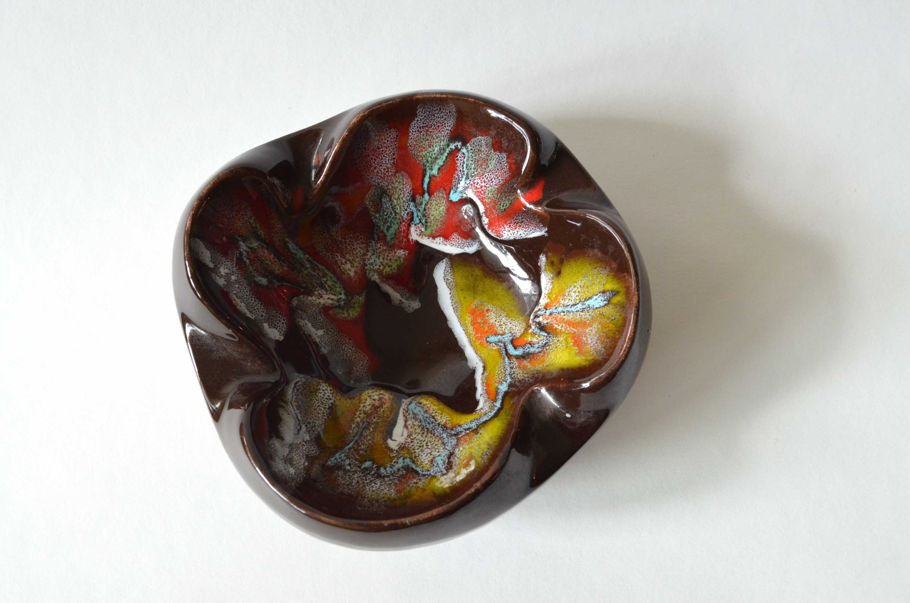 Enamelled ashtray from the 60