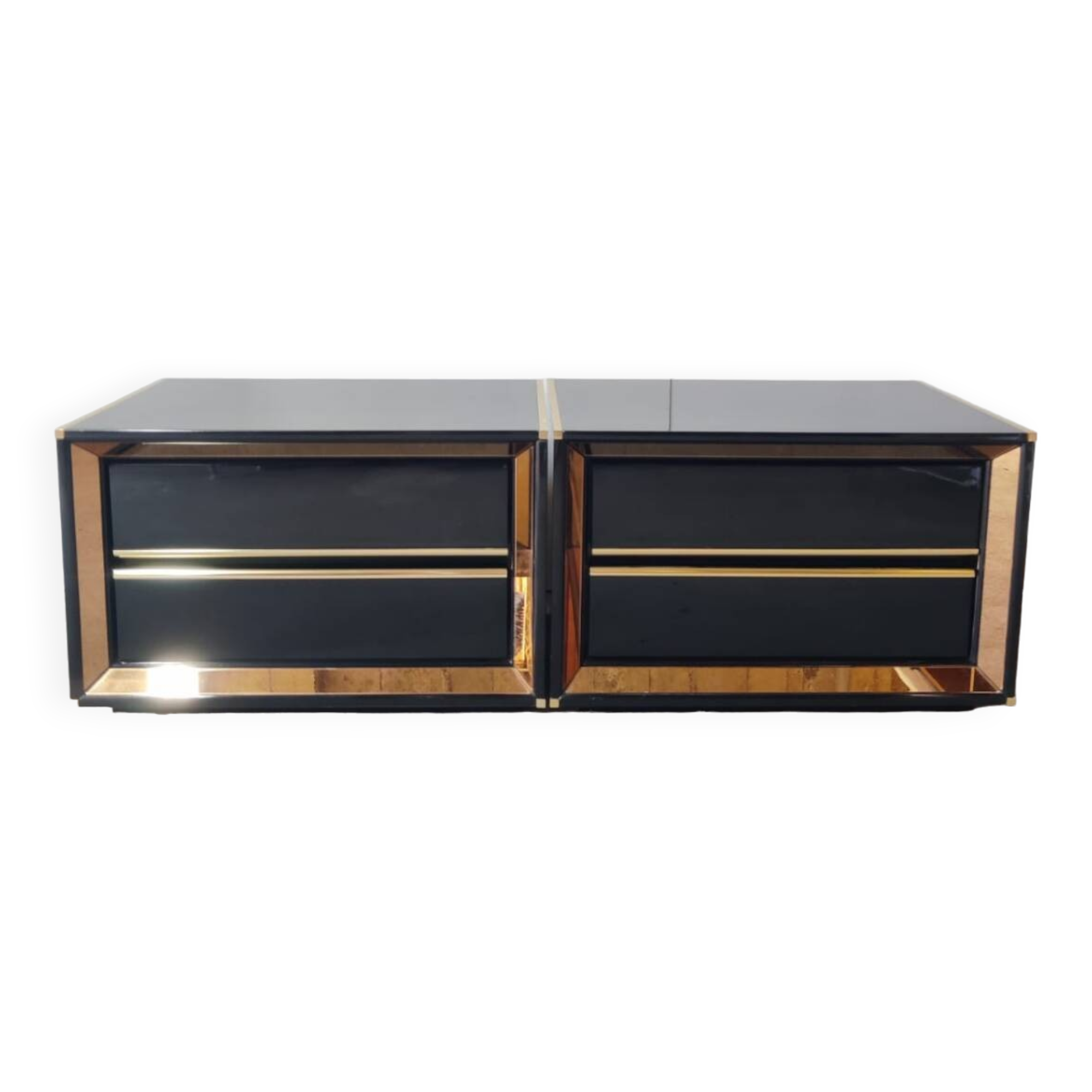 Pair of Italian nightstands, 1970/1980