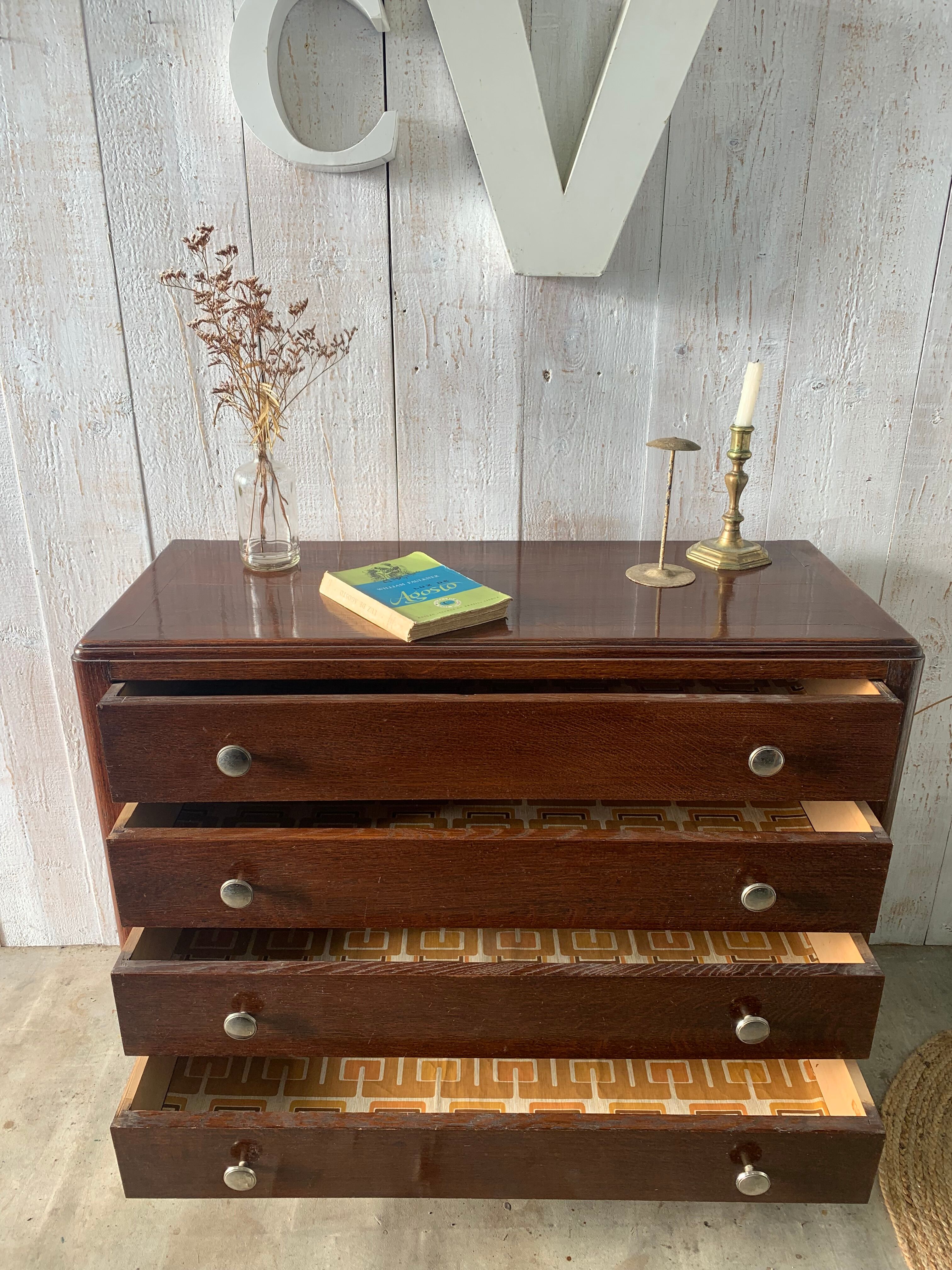 Art deco chest of drawers