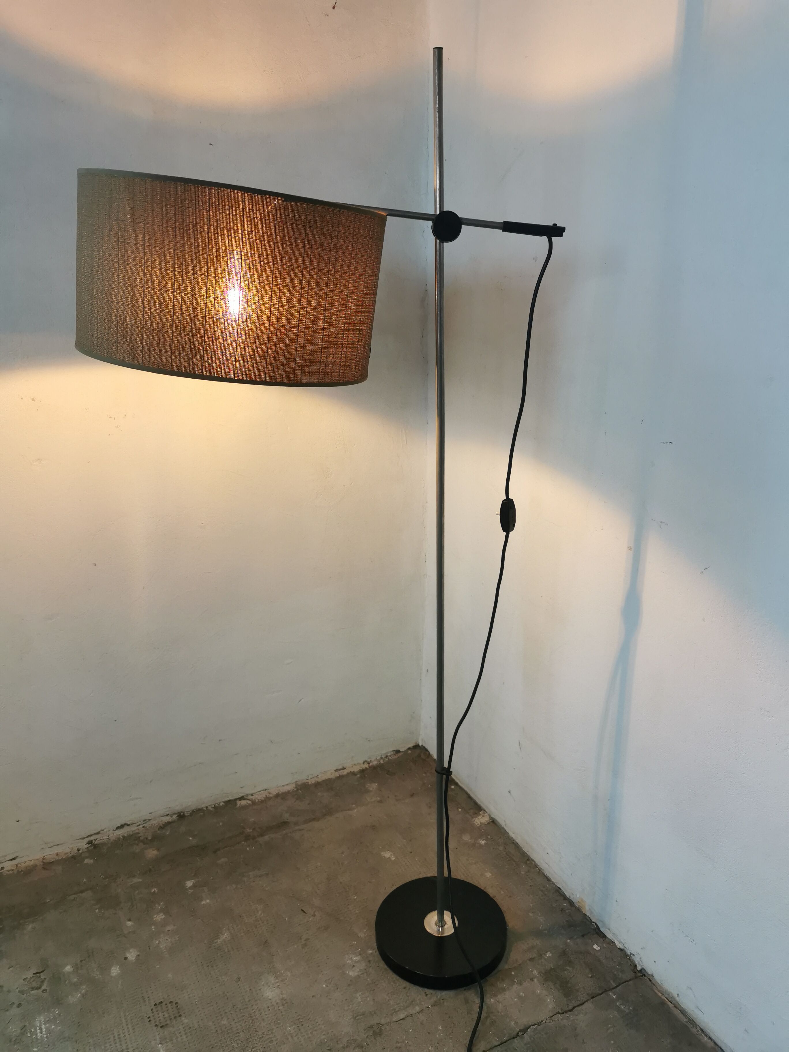 , vintage floor lamp 2970