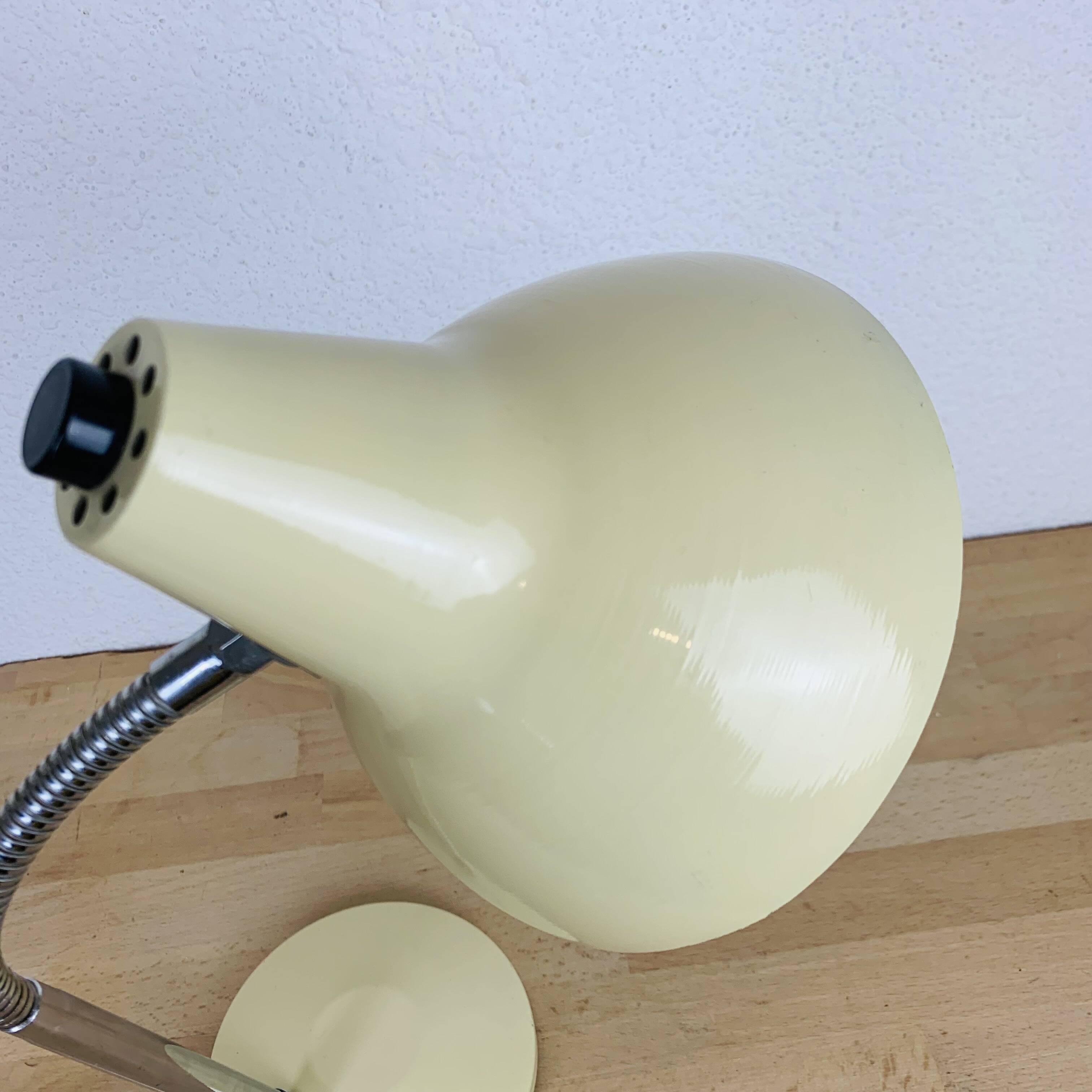 Lampe de bureau en métal beige, années 60