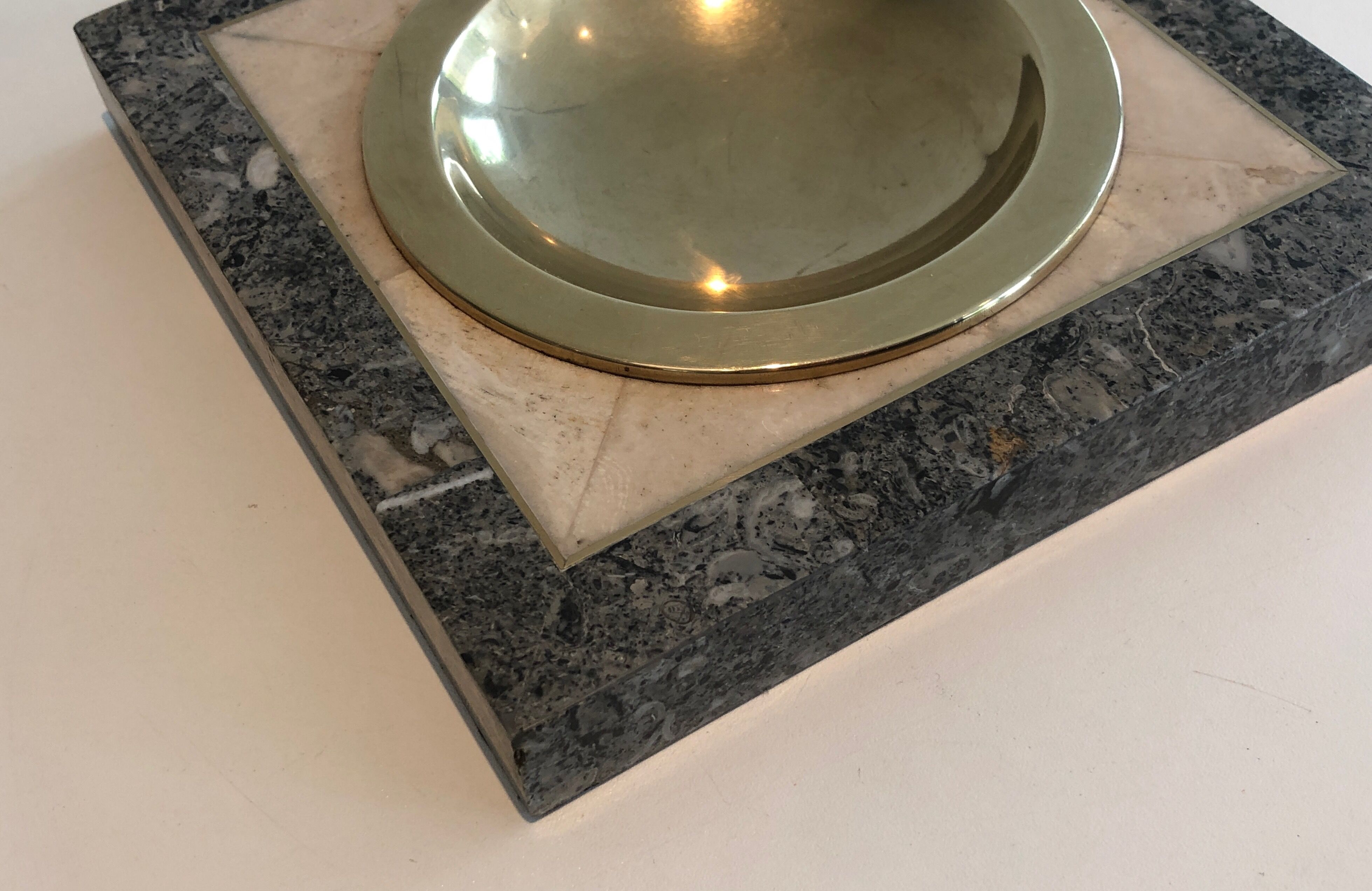 Neoclassical style pocket empty in faux-marble and brass. french work. around 1970